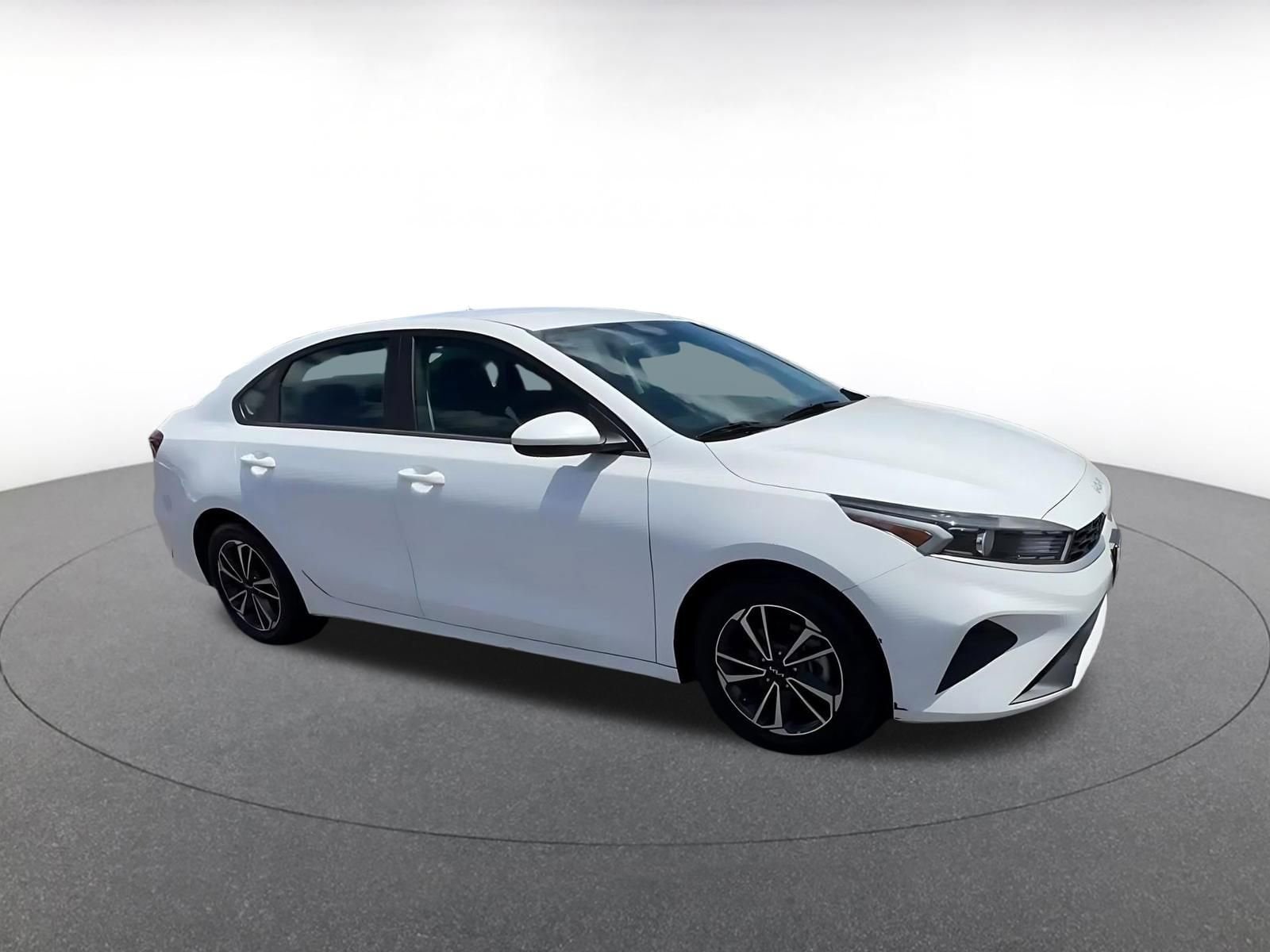 Thumbnail: 2024 Kia Forte - 2