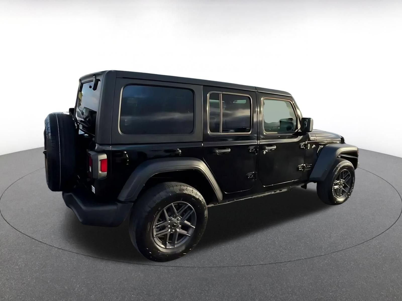 Thumbnail: 2025 Jeep Wrangler - 11