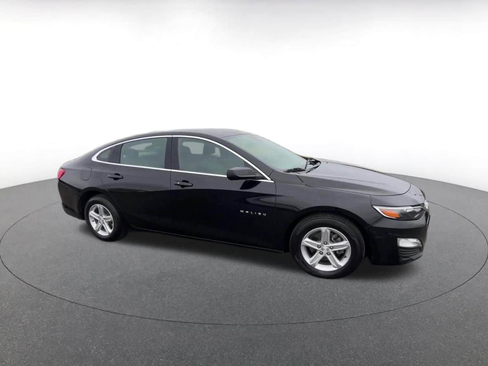 Thumbnail: 2024 Chevrolet Malibu - 2