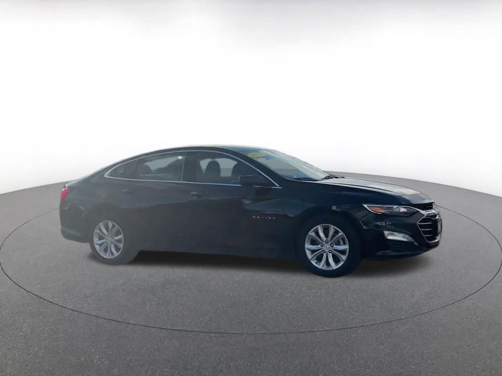 Thumbnail: 2023 Chevrolet Malibu - 2