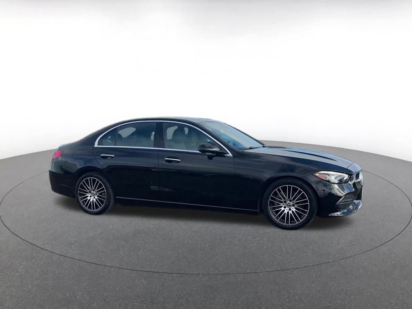 Thumbnail: 2024 Mercedes-Benz C-Class - 2