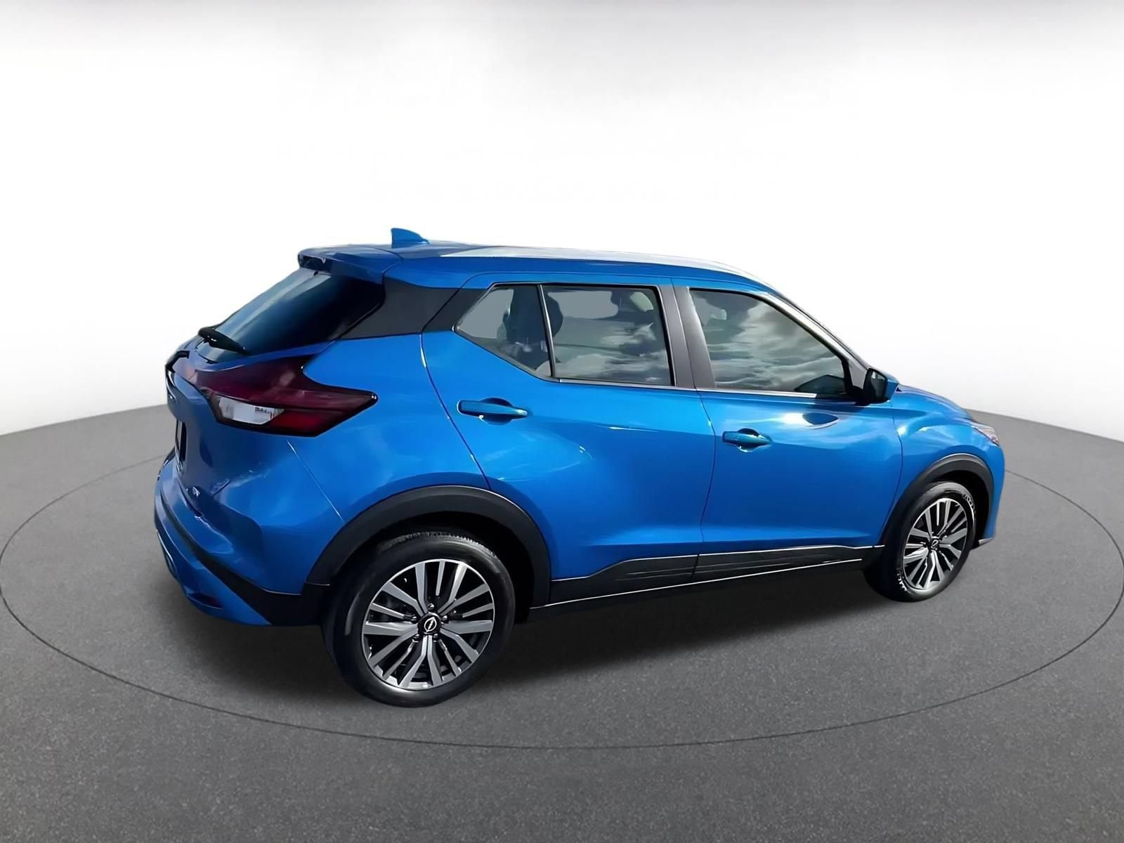 Thumbnail: 2024 Nissan Kicks - 14