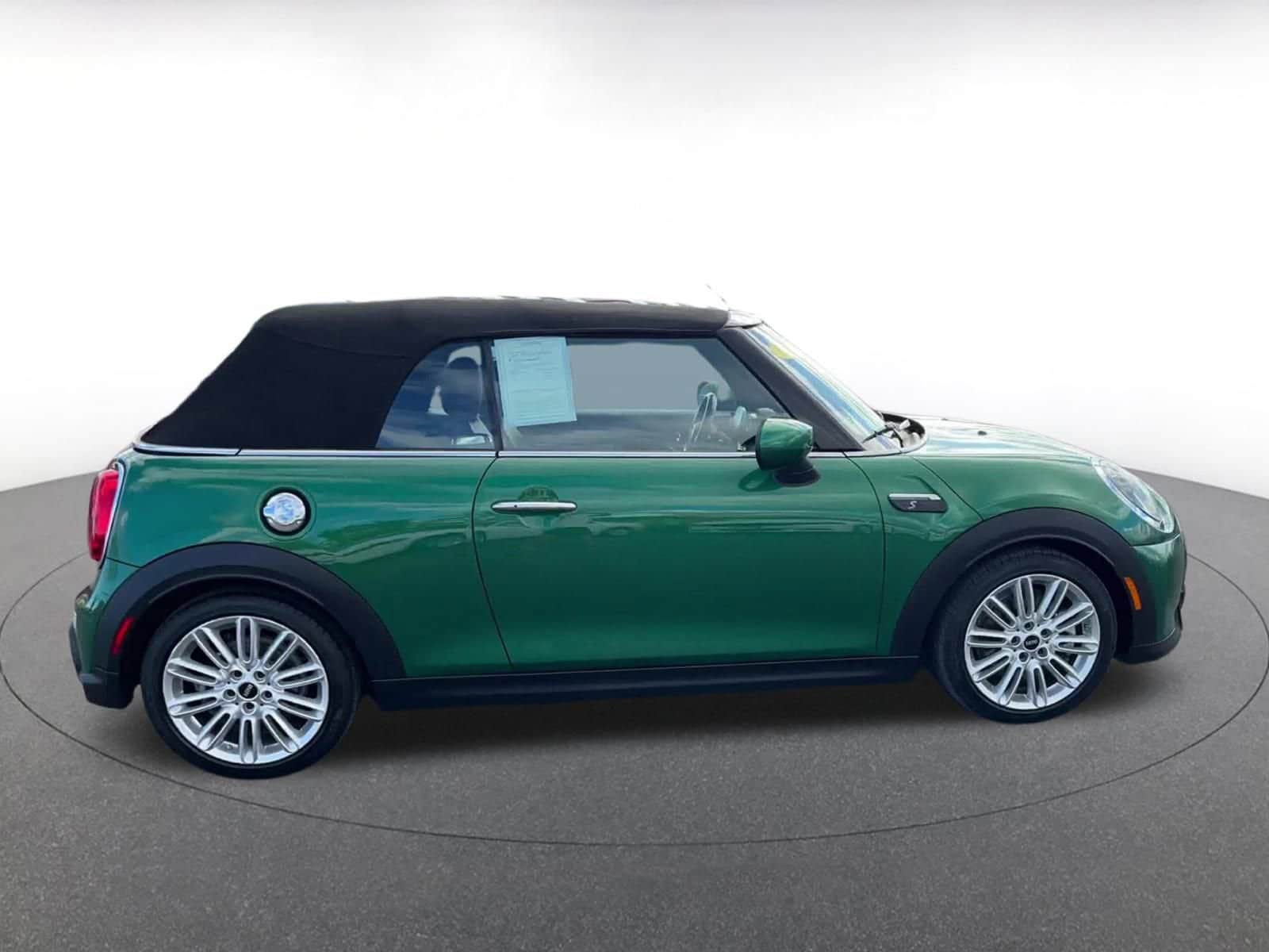 Thumbnail: 2024 MINI Cooper Convertible - 17