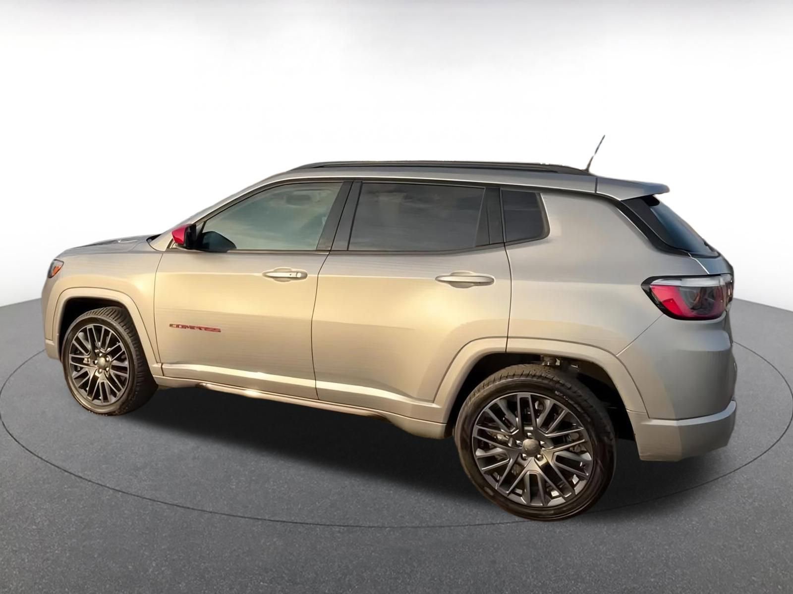 Thumbnail: 2023 Jeep Compass - 10