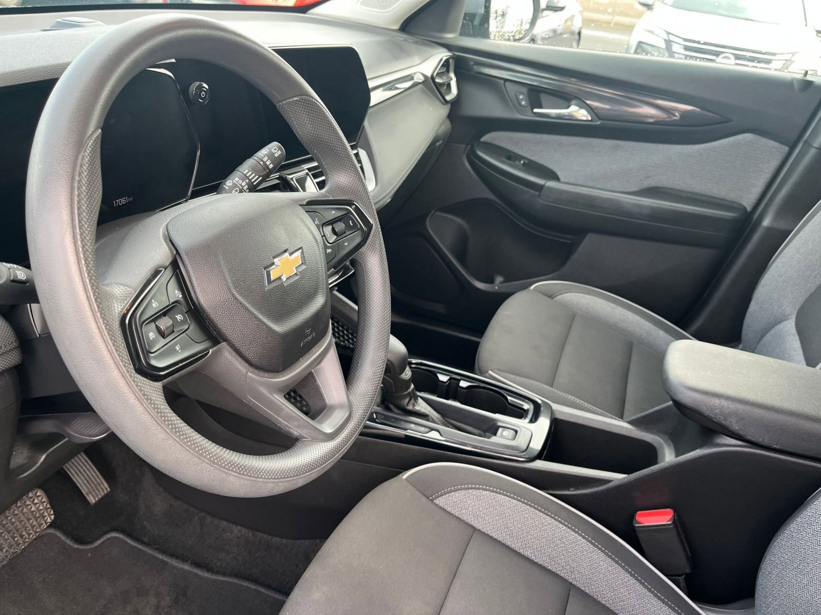 Thumbnail: 2025 Chevrolet TrailBlazer - 33
