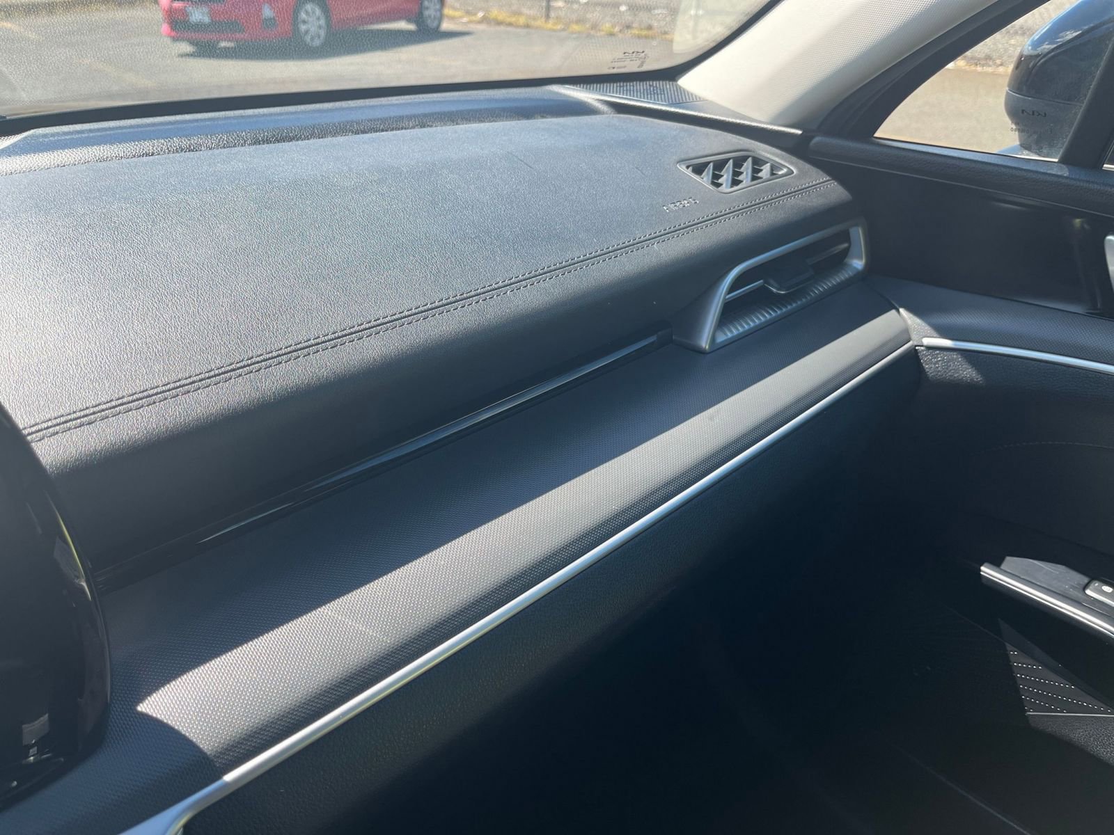 Thumbnail: 2023 Kia K5 - 33