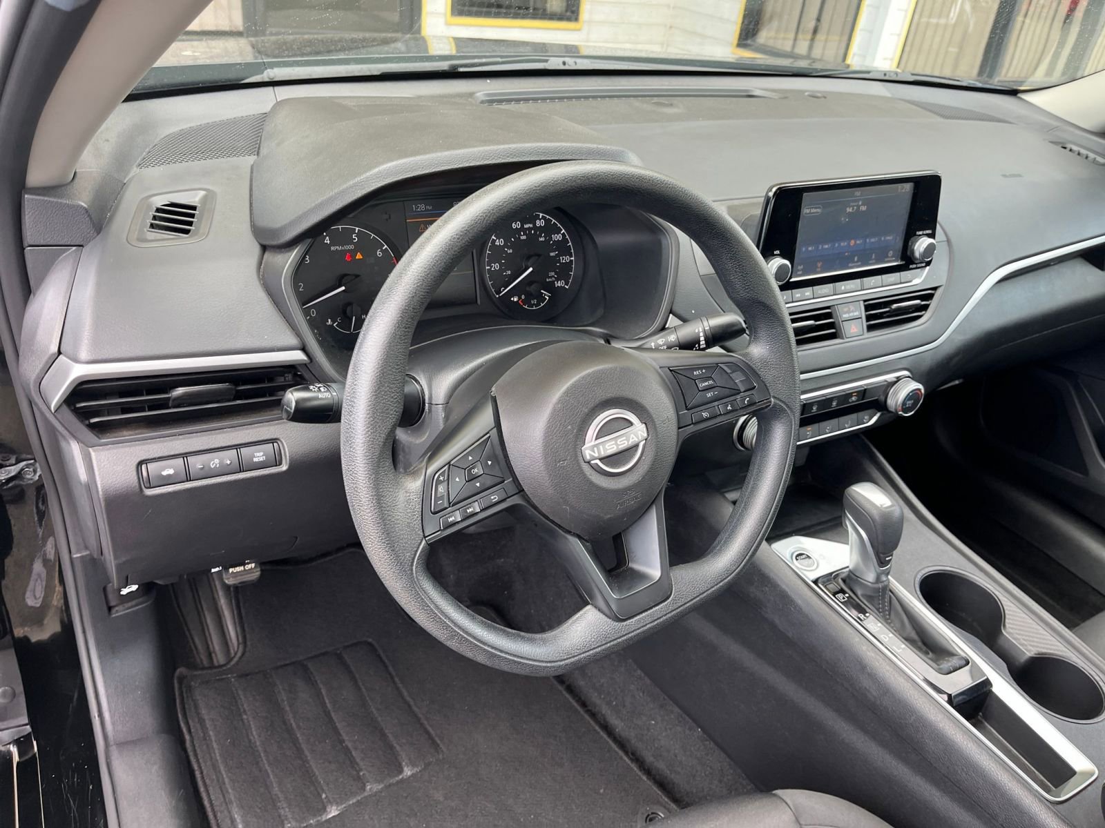 Thumbnail: 2023 Nissan Altima - 32