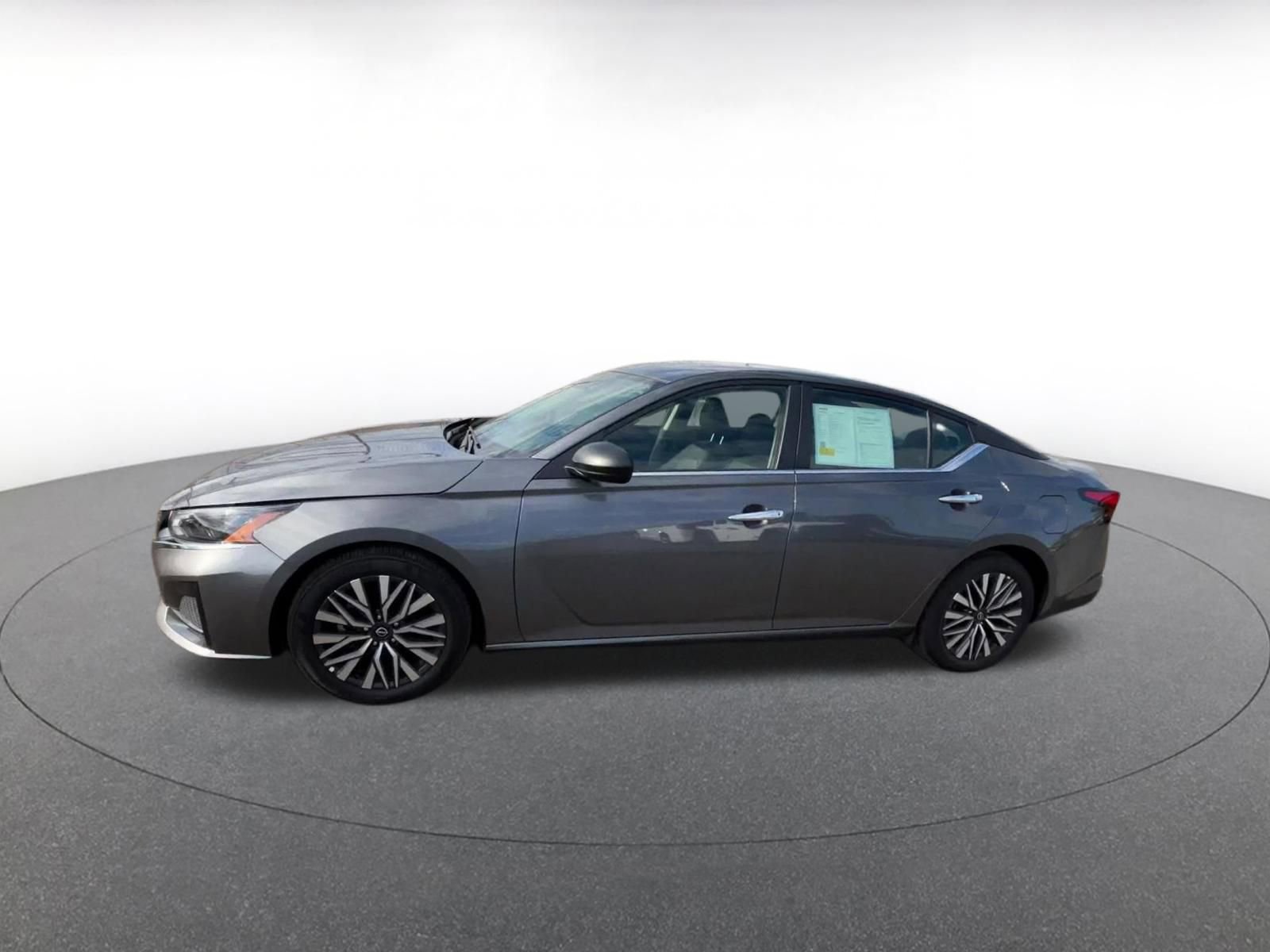 Thumbnail: 2025 Nissan Altima - 9