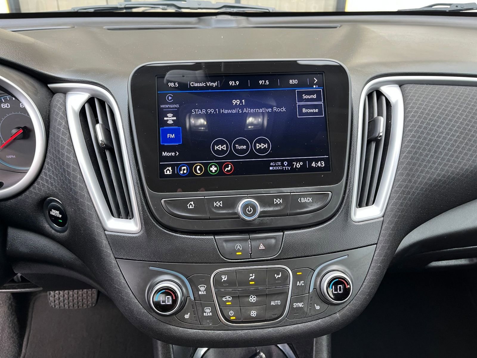 Thumbnail: 2023 Chevrolet Malibu - 18