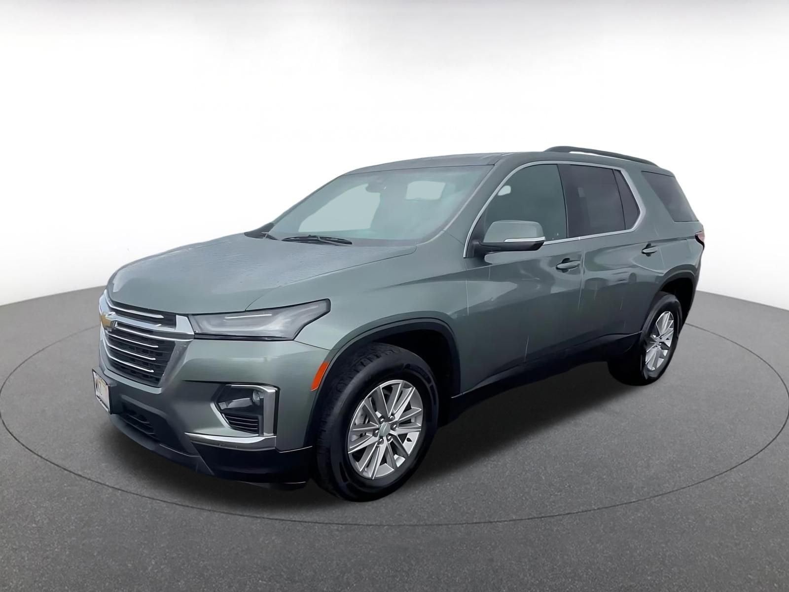Thumbnail: 2023 Chevrolet Traverse - 8