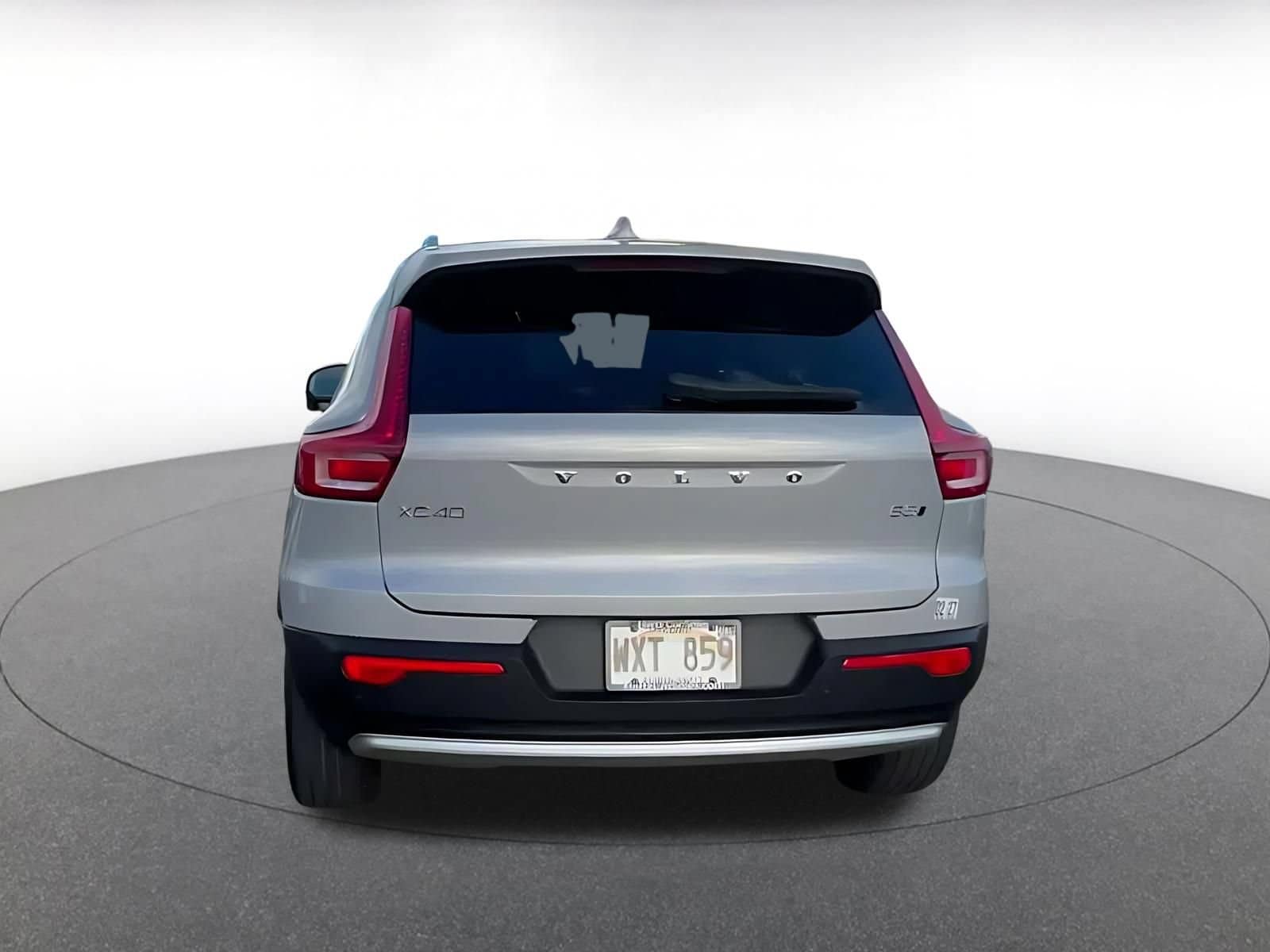 Thumbnail: 2024 Volvo XC40 - 12