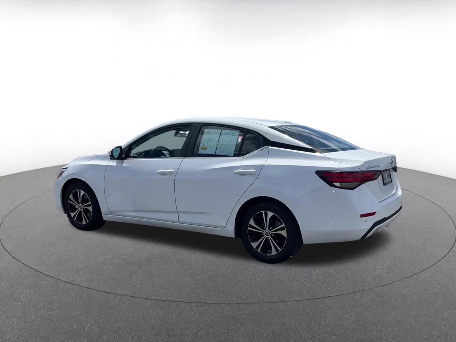 Thumbnail: 2021 Nissan Sentra - 10