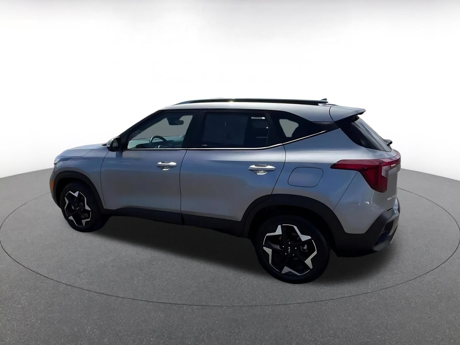 Thumbnail: 2025 Kia Seltos - 10