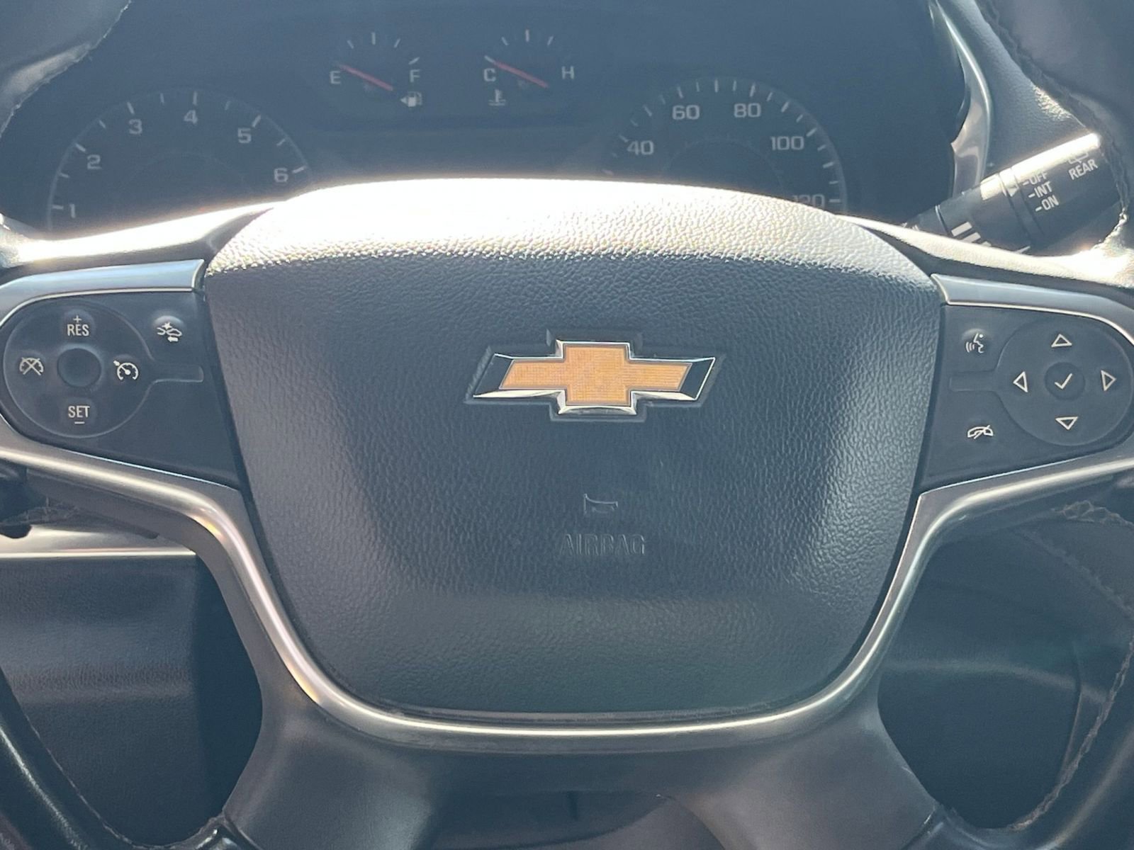 Thumbnail: 2023 Chevrolet Traverse - 28