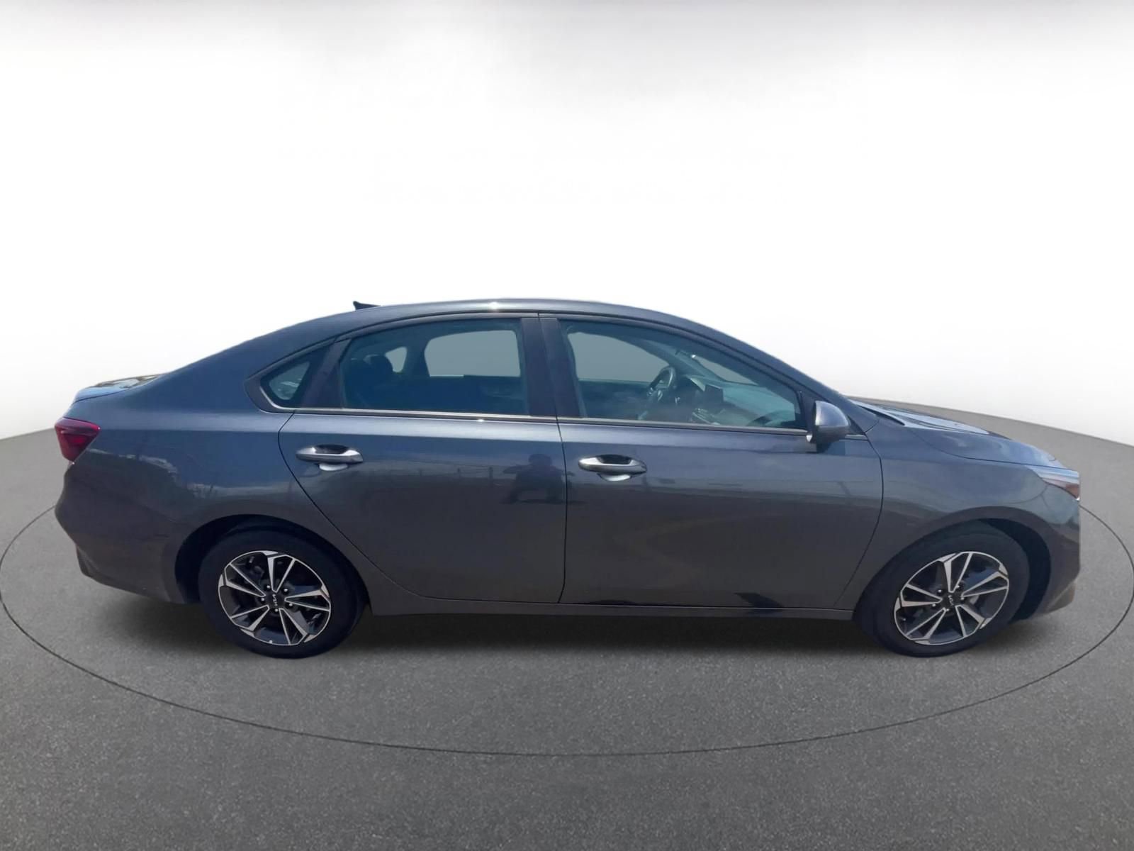 Thumbnail: 2024 Kia Forte - 16