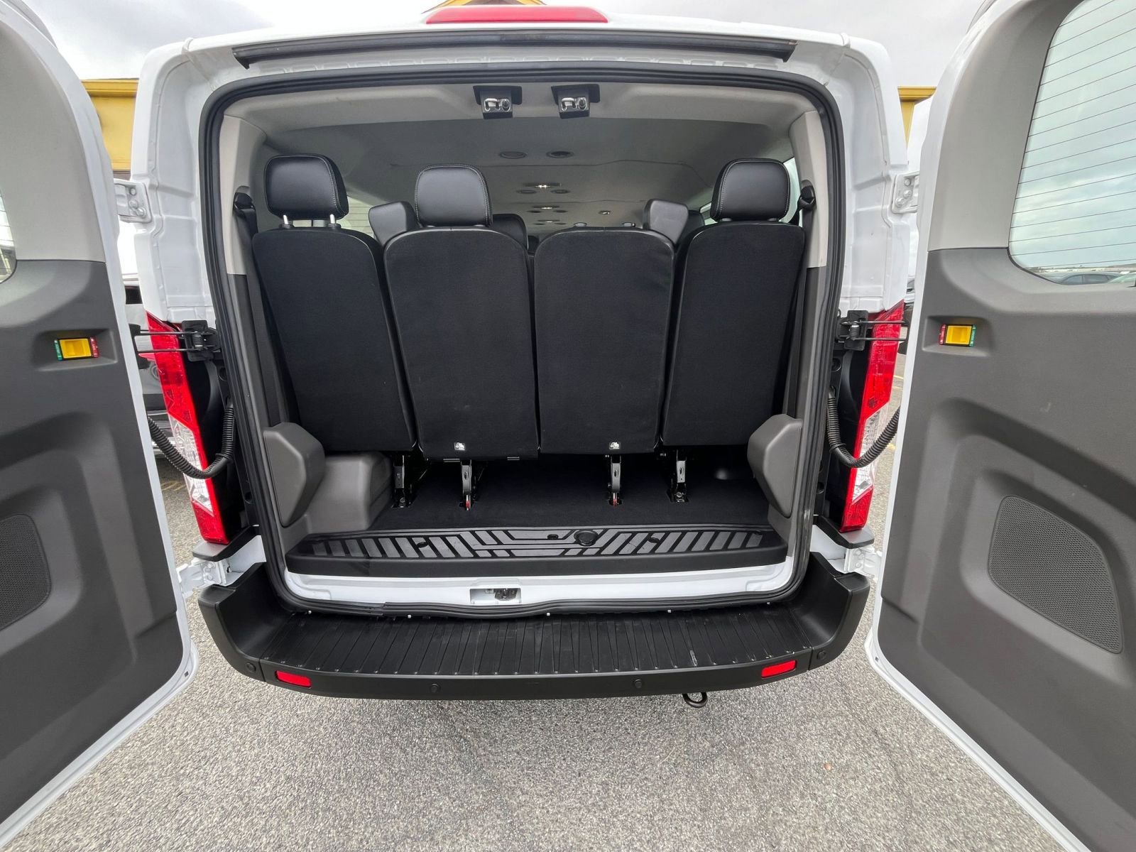 Thumbnail: 2023 Ford Econoline - 33