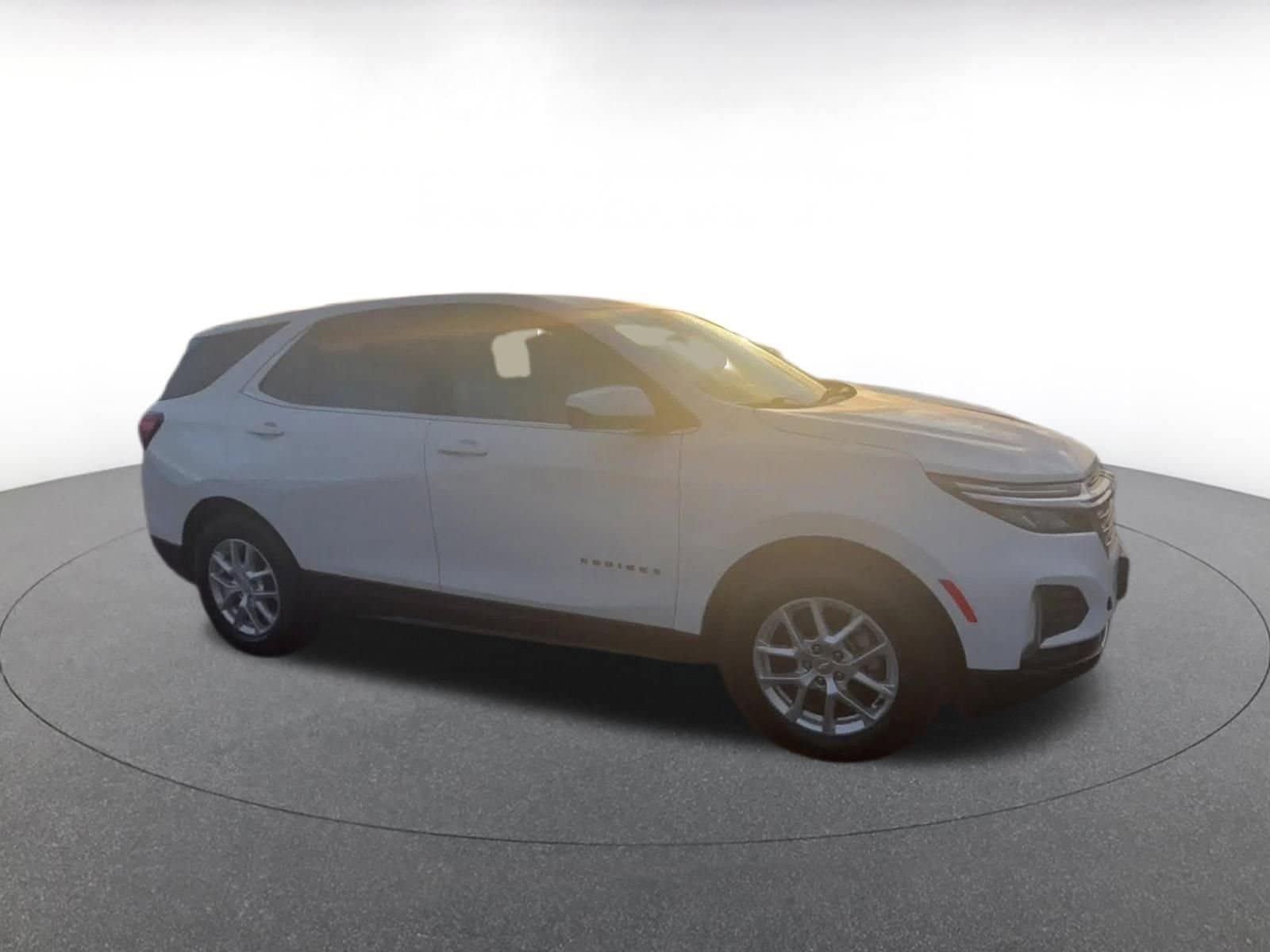 Thumbnail: 2023 Chevrolet Equinox - 2