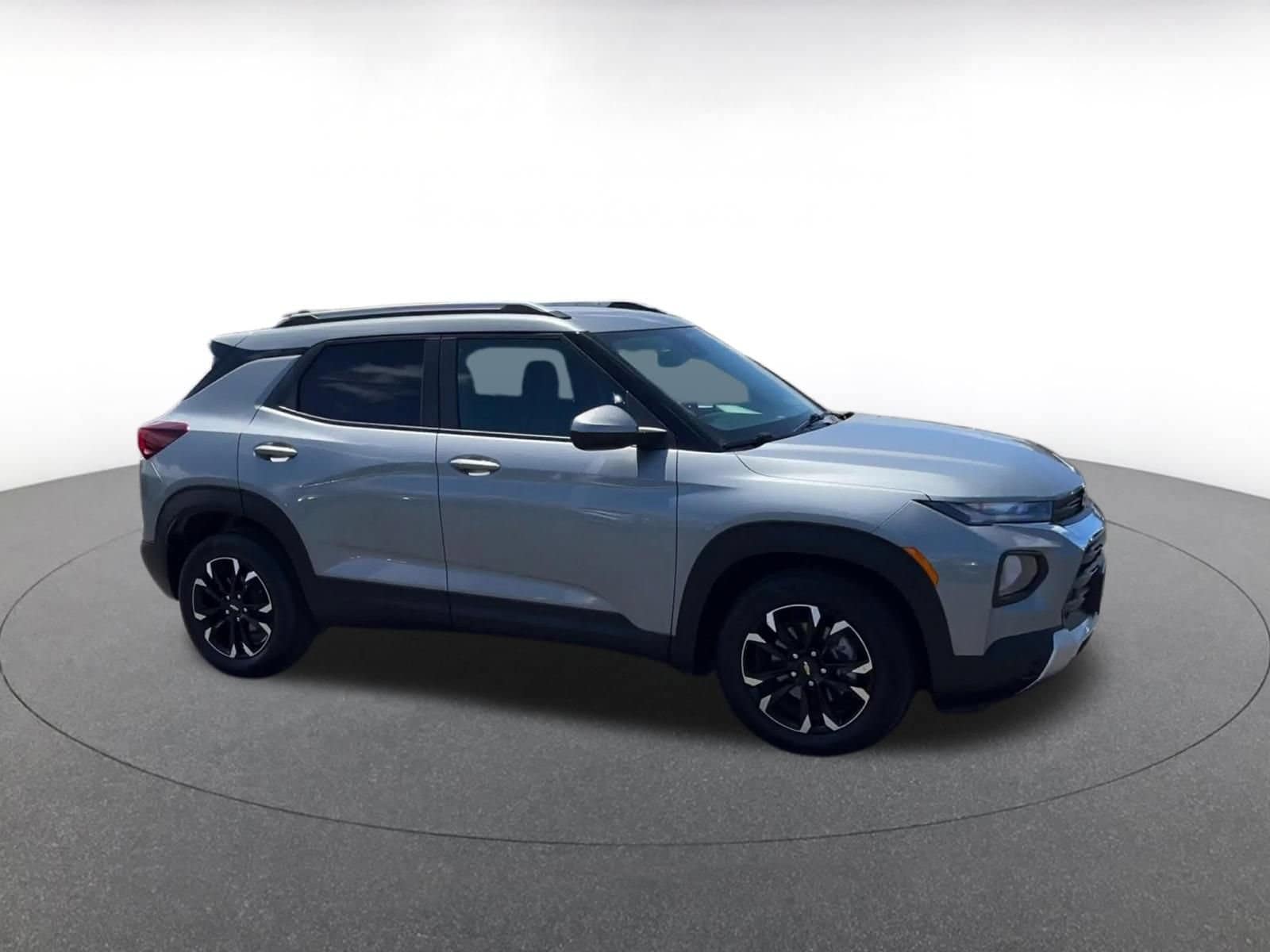 Thumbnail: 2023 Chevrolet TrailBlazer - 2