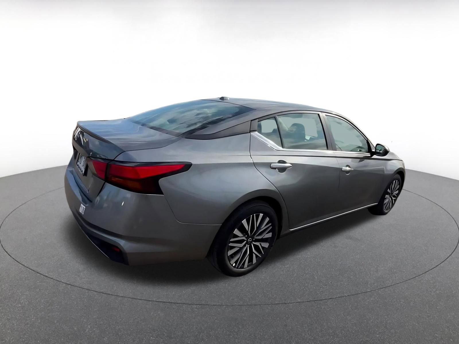 Thumbnail: 2025 Nissan Altima - 15