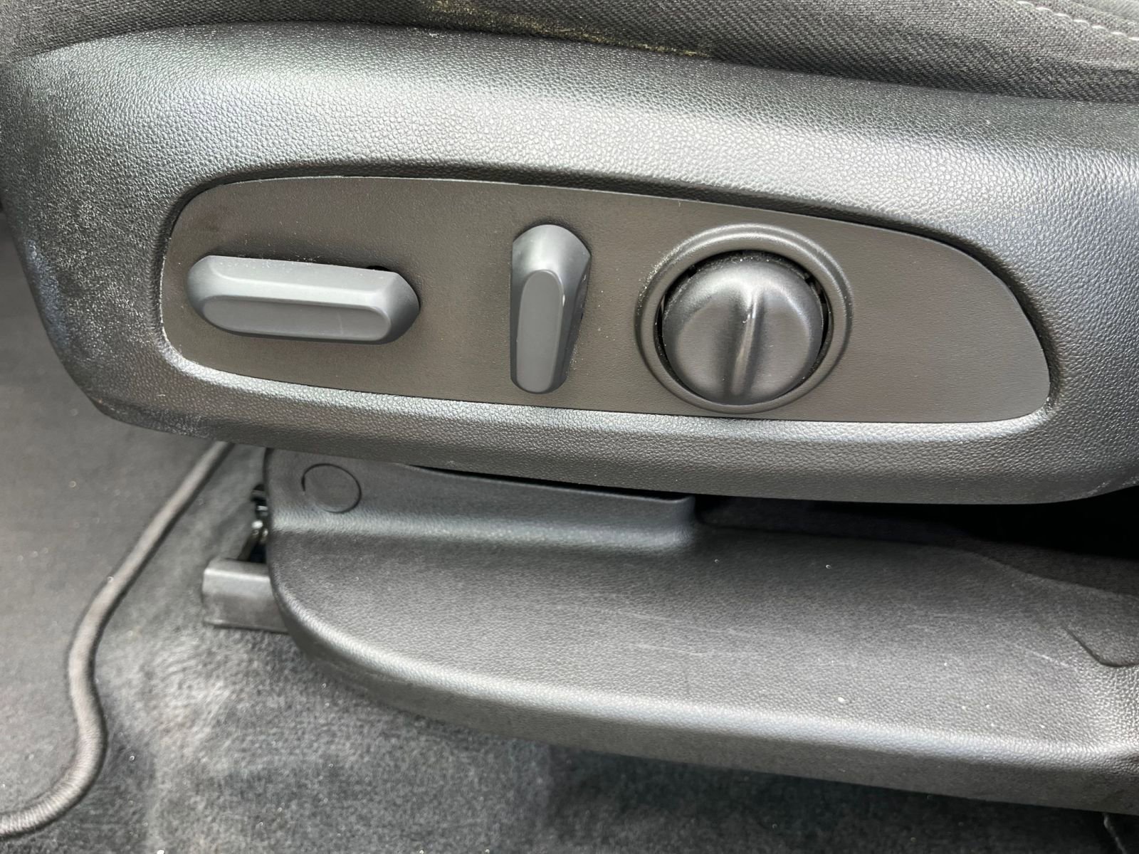 Thumbnail: 2023 Chevrolet Traverse - 22