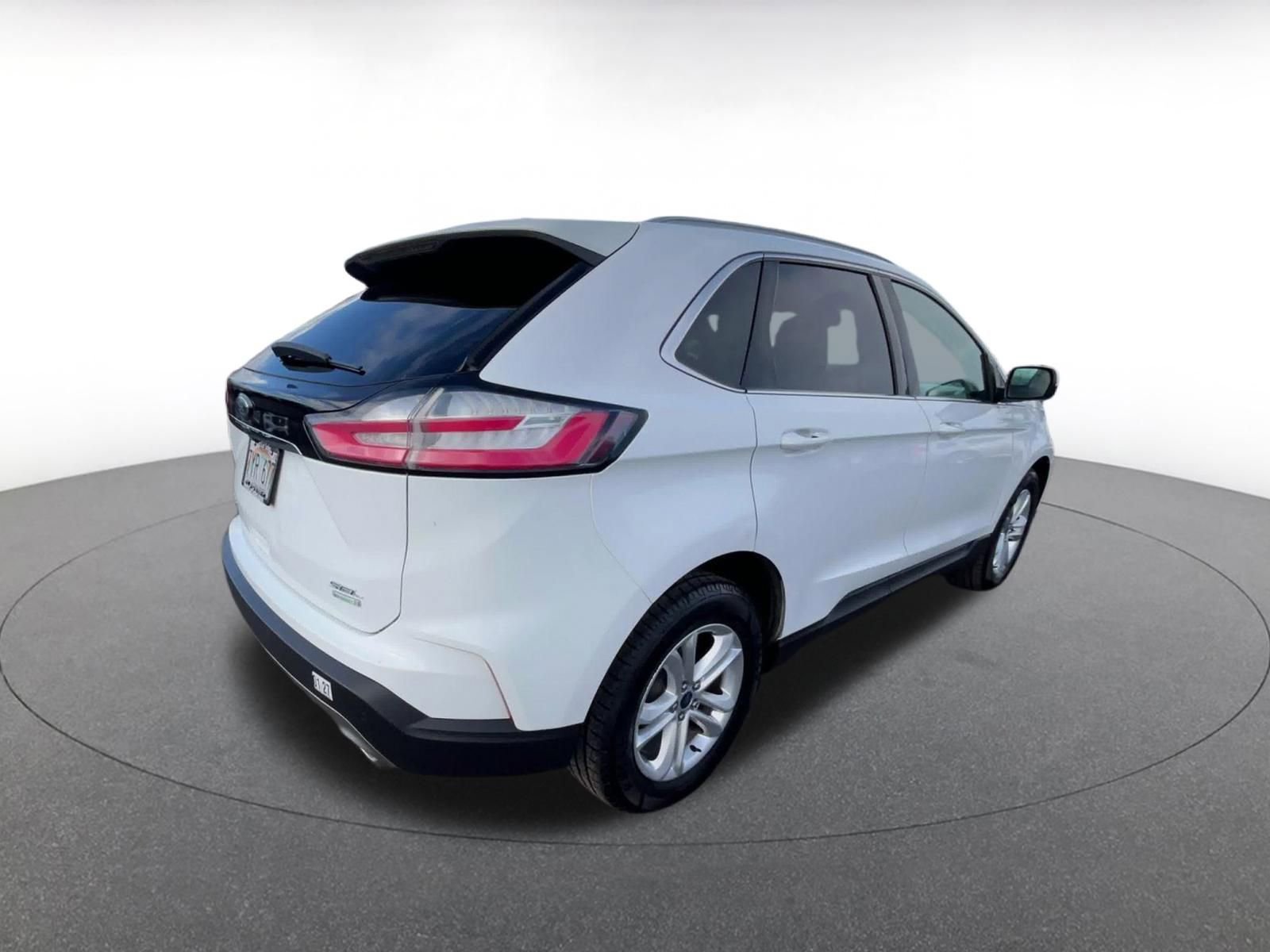 Thumbnail: 2020 Ford Edge - 15