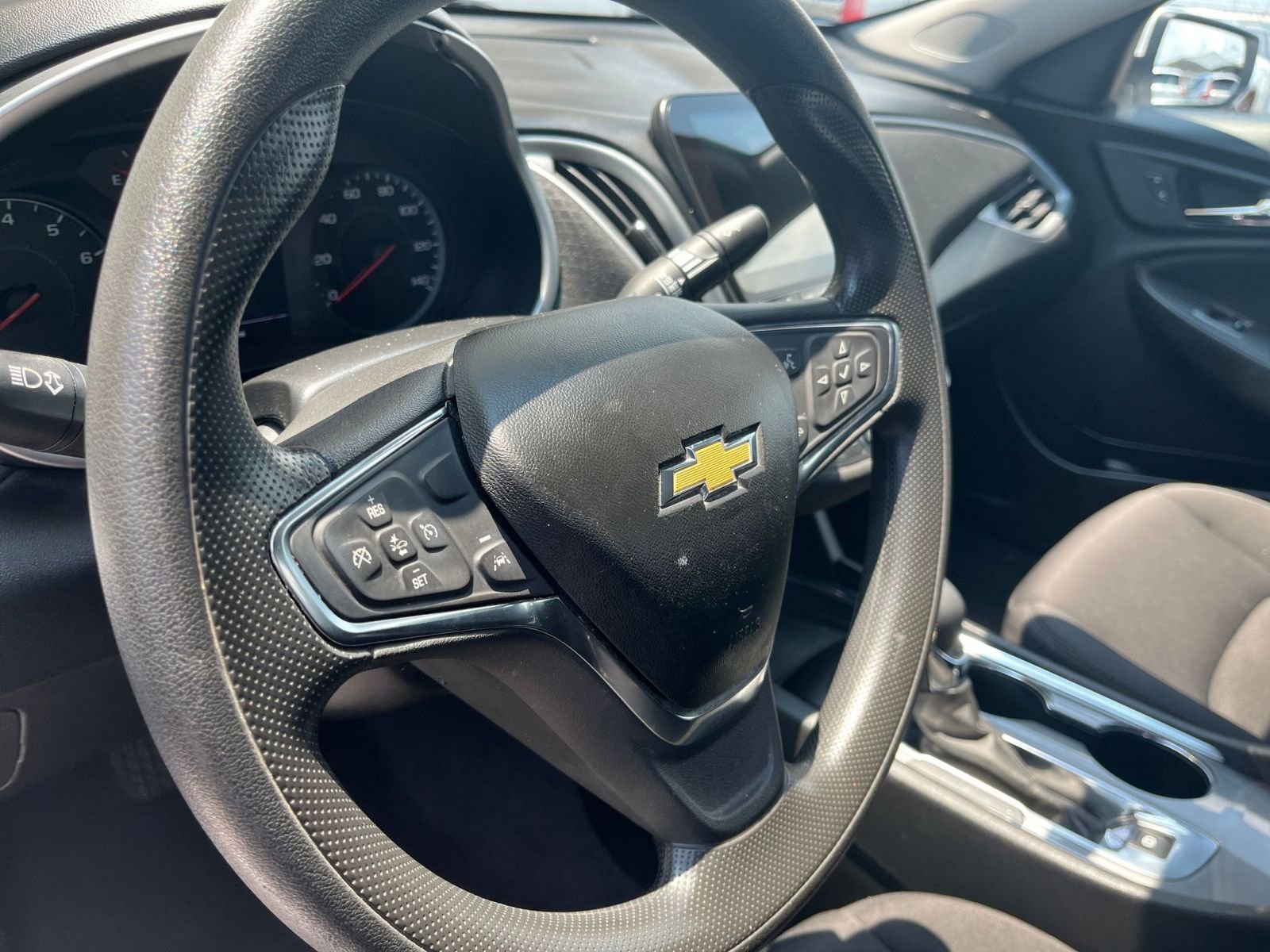 Thumbnail: 2023 Chevrolet Malibu - 35