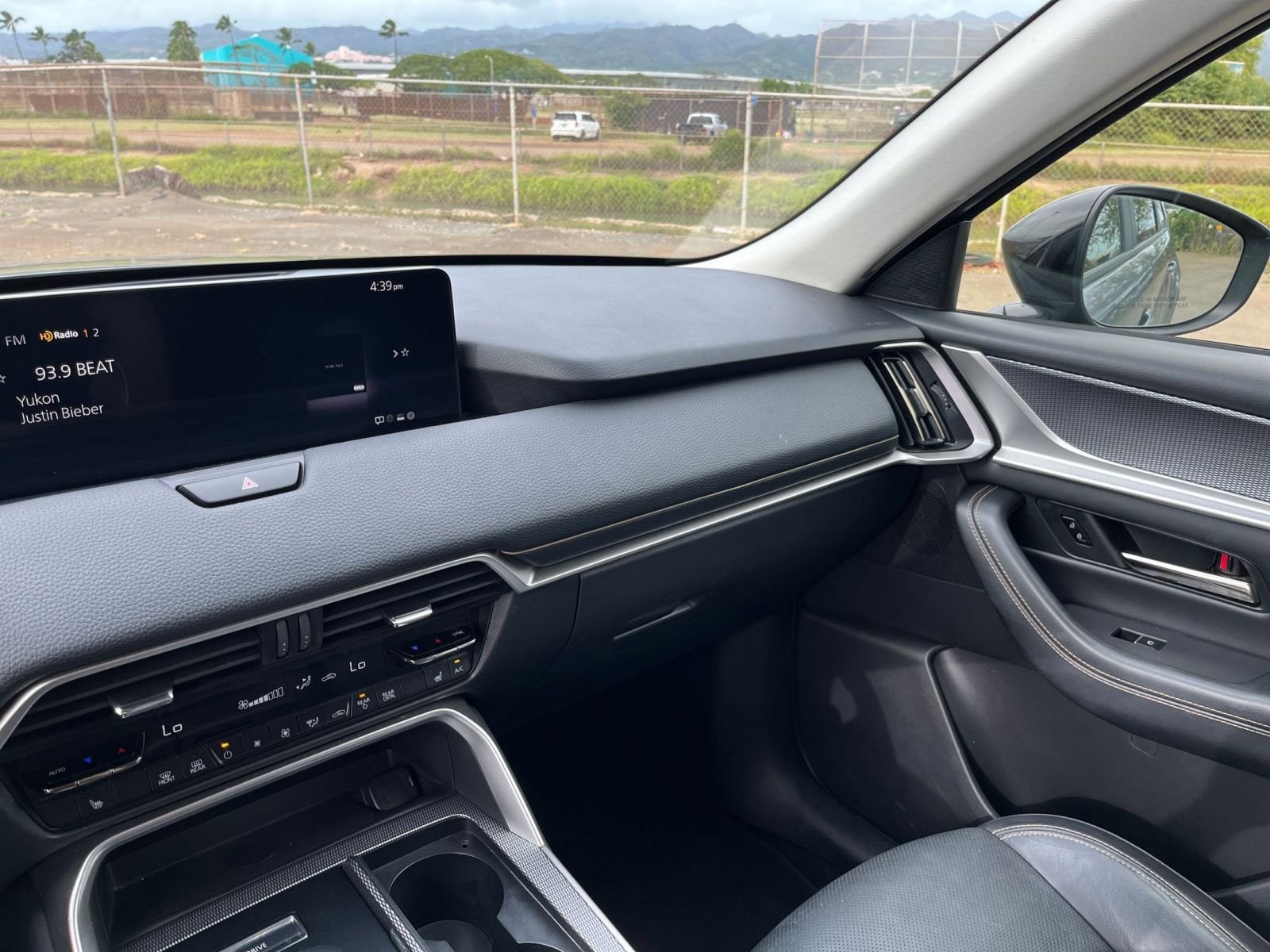 Thumbnail: 2025 Mazda CX-70 - 30