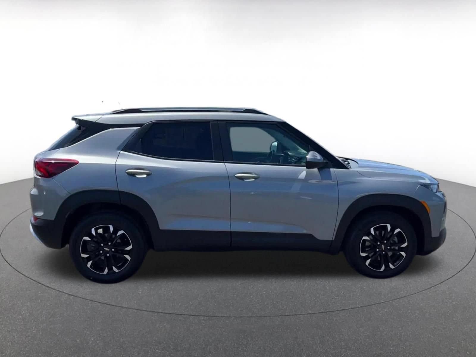 Thumbnail: 2023 Chevrolet TrailBlazer - 15