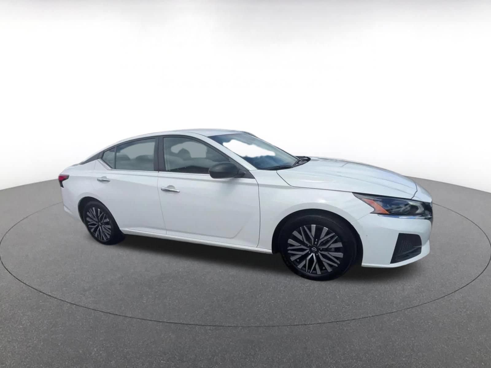 Thumbnail: 2025 Nissan Altima - 2