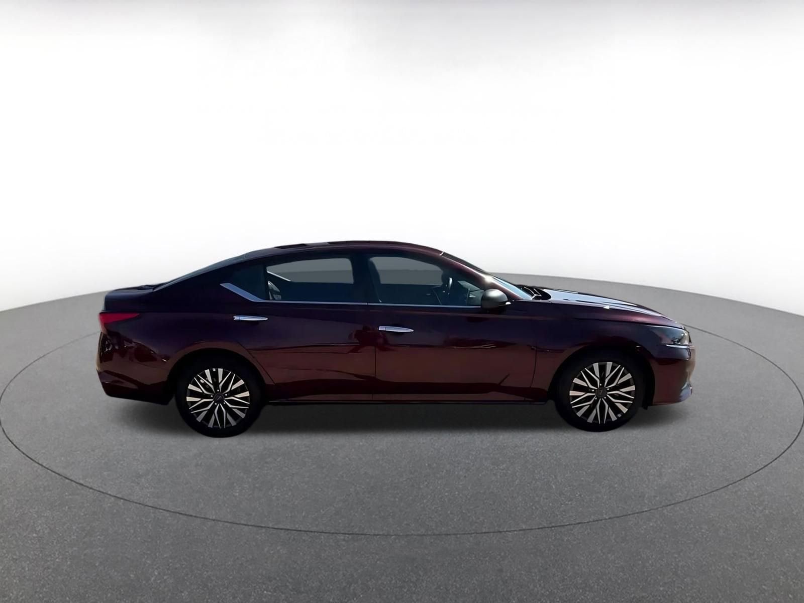 Thumbnail: 2025 Nissan Altima - 14