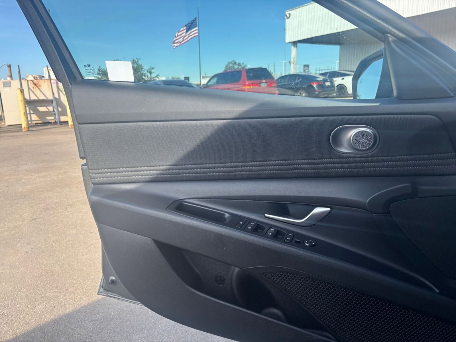 Thumbnail: 2025 Hyundai Elantra - 20