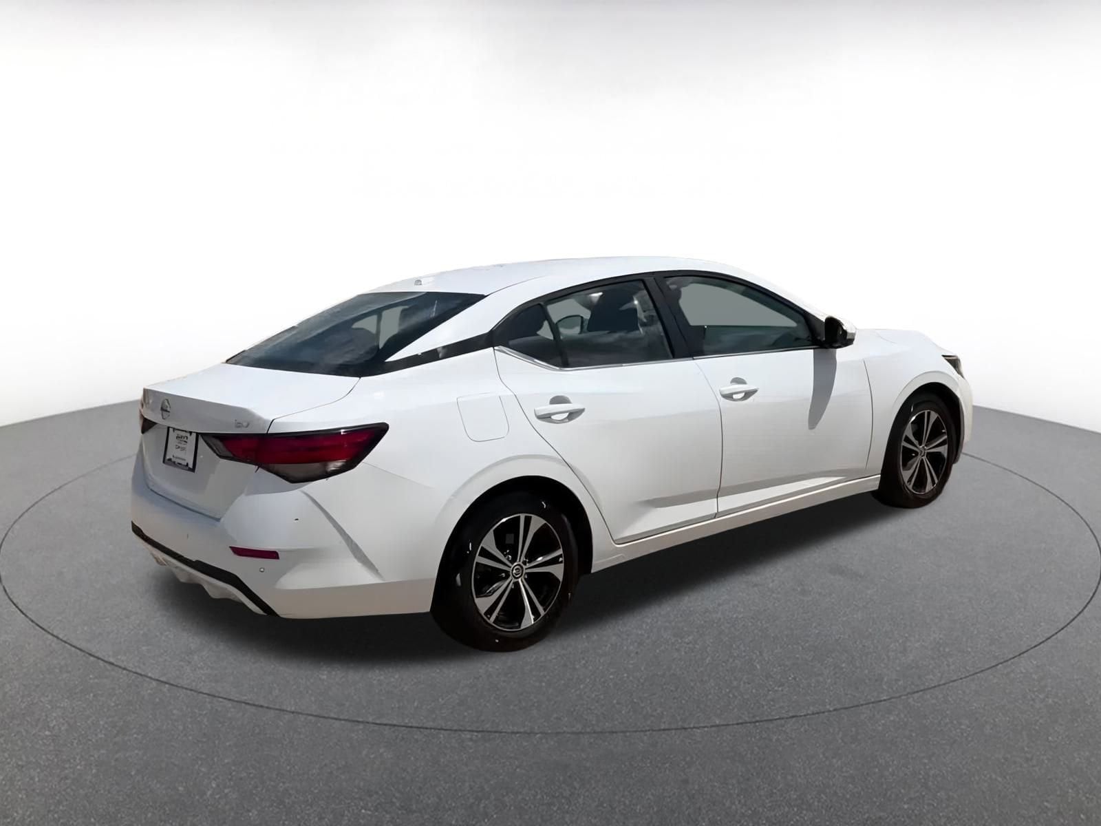 Thumbnail: 2023 Nissan Sentra - 14