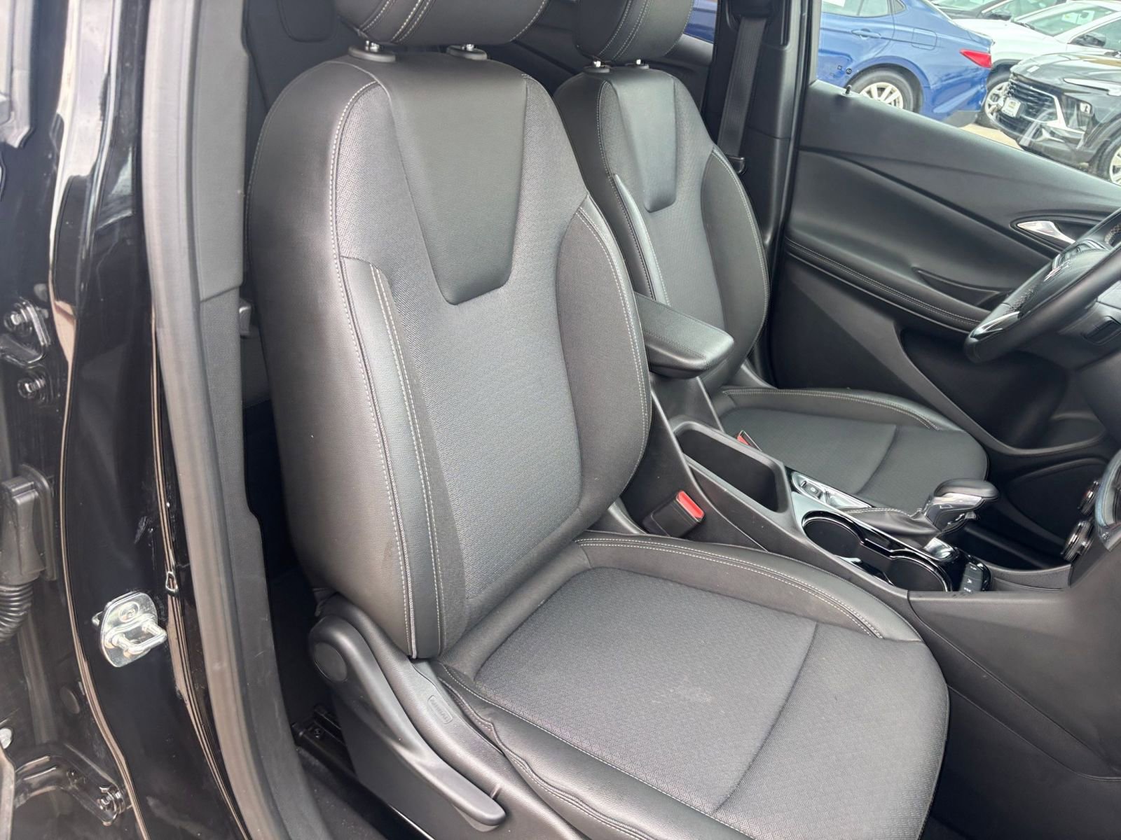 Thumbnail: 2025 Buick Encore GX - 35