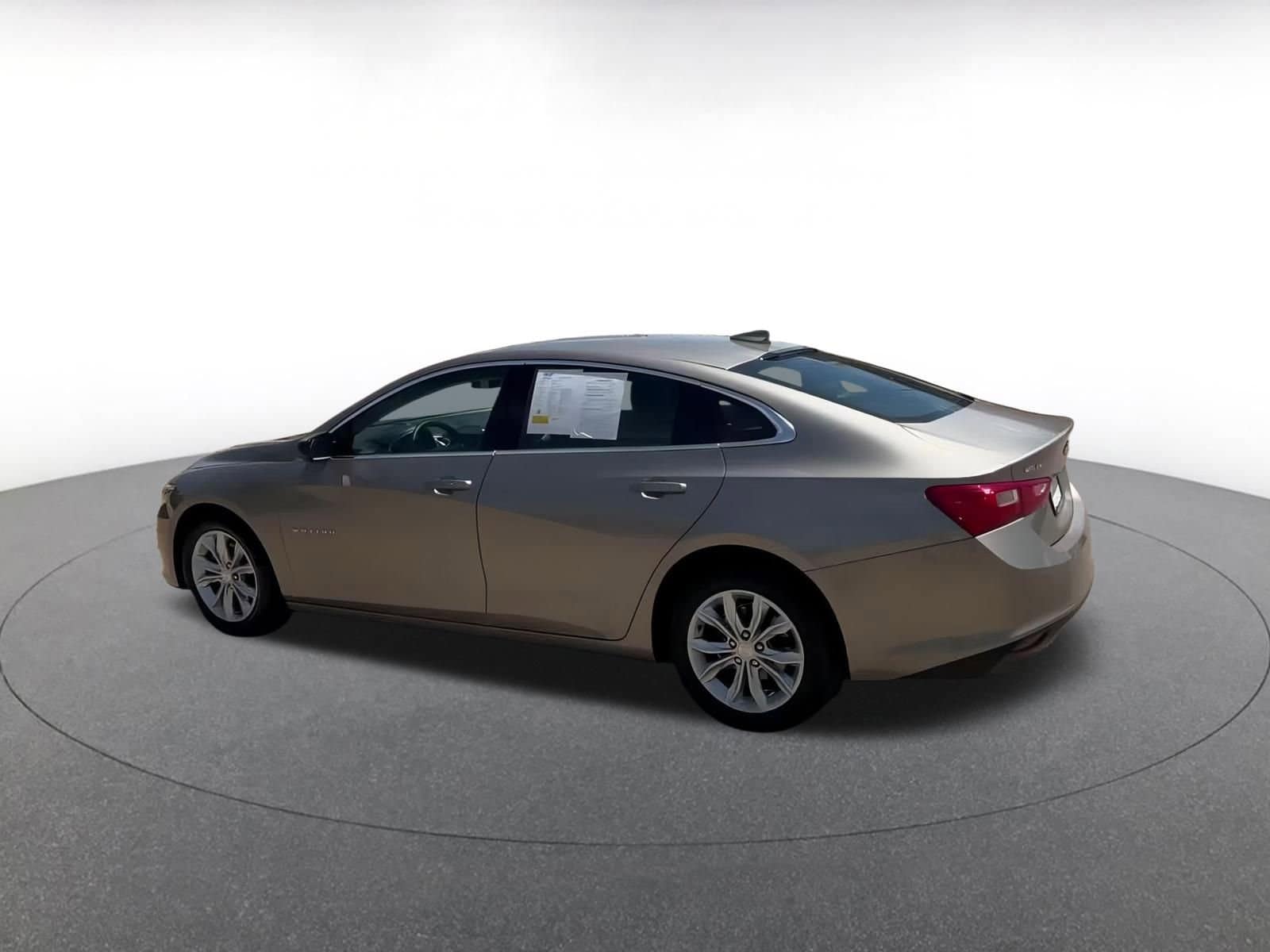 Thumbnail: 2024 Chevrolet Malibu - 10