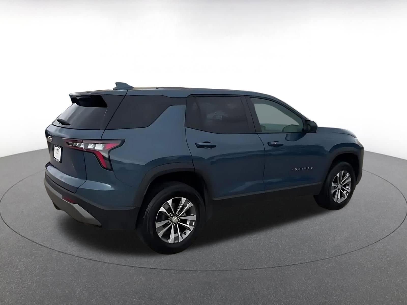 Thumbnail: 2025 Chevrolet Equinox - 15