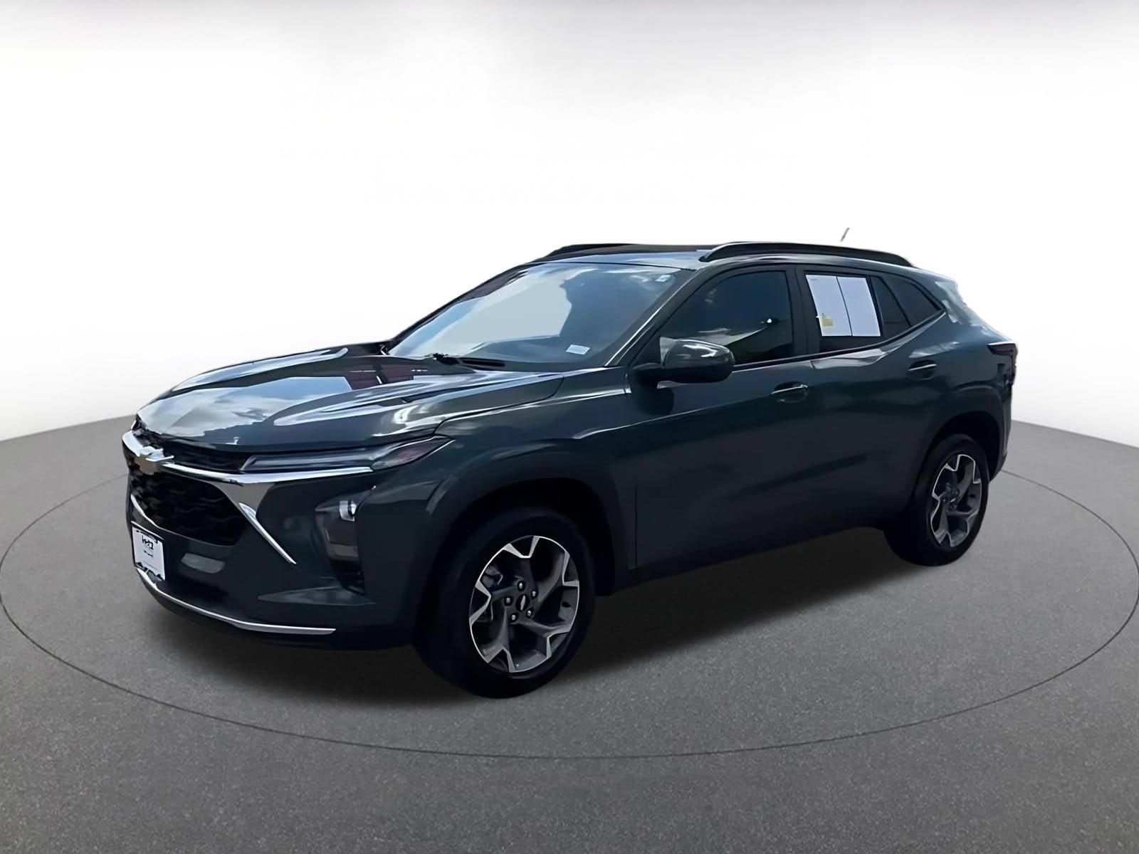 Thumbnail: 2025 Chevrolet Trax - 6