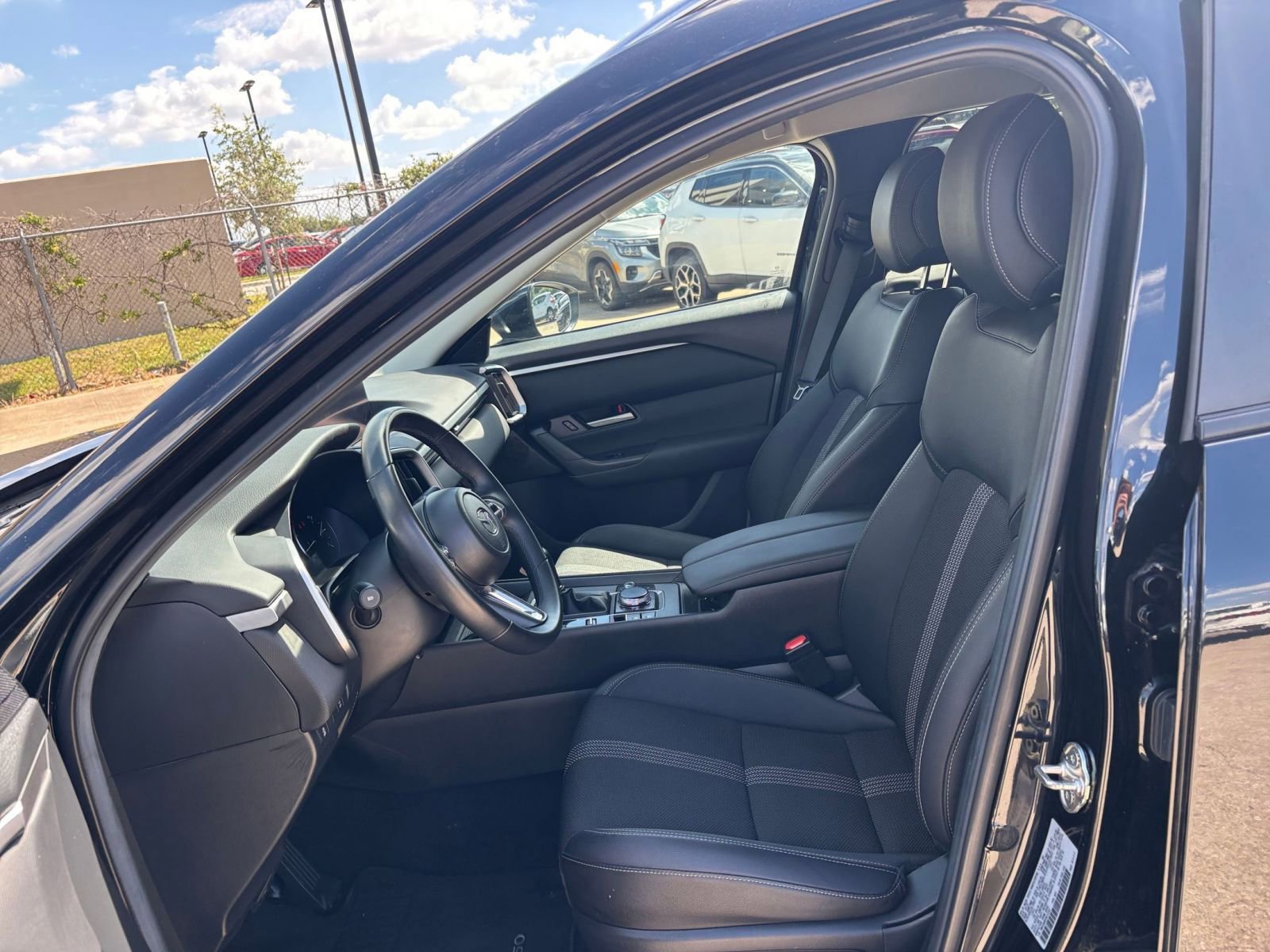 Thumbnail: 2025 Mazda CX-50 - 27