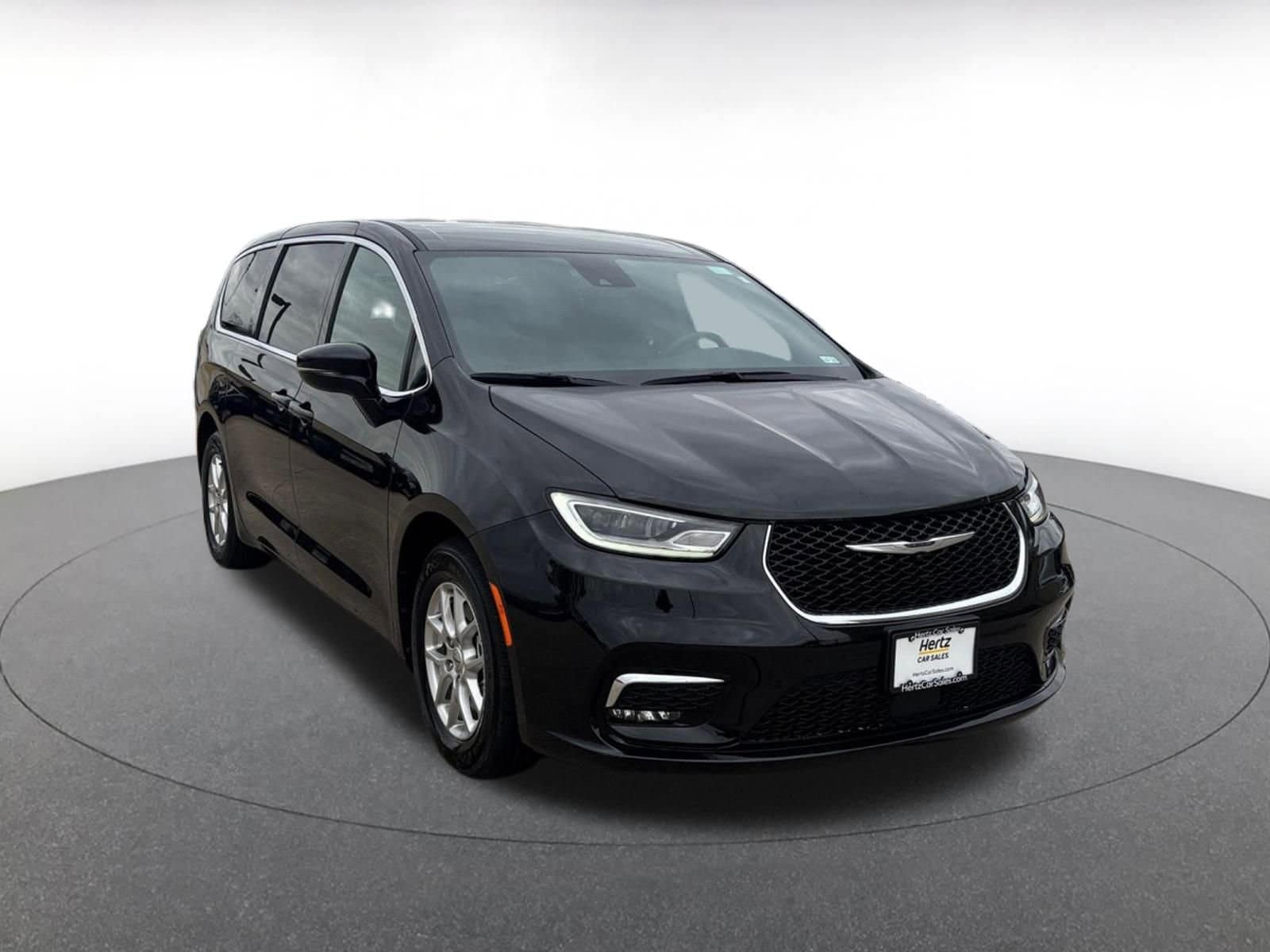 Thumbnail: 2025 Chrysler Pacifica - 1