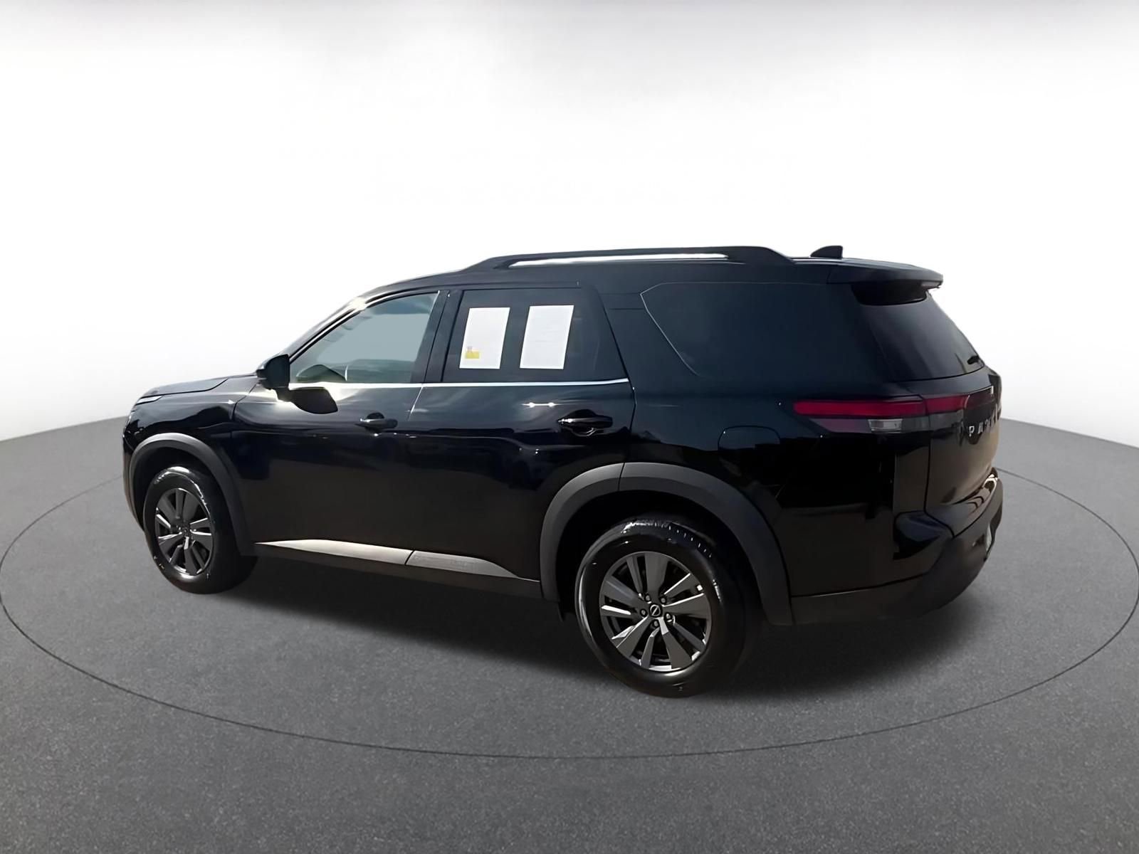 Thumbnail: 2025 Nissan Pathfinder - 10