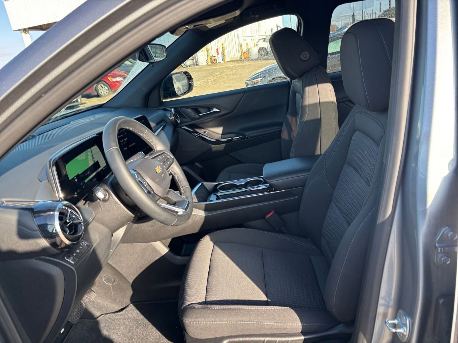 Thumbnail: 2025 Chevrolet Equinox - 25