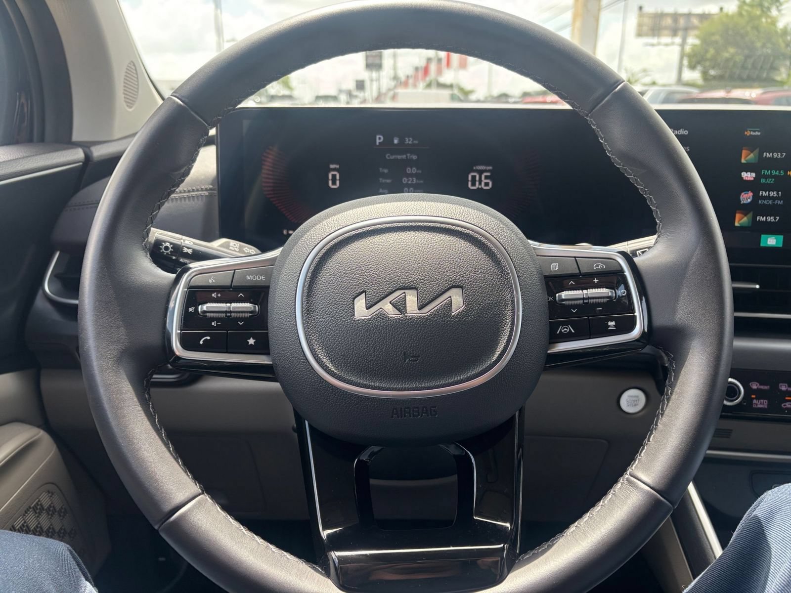 Thumbnail: 2026 Kia Carnival - 30