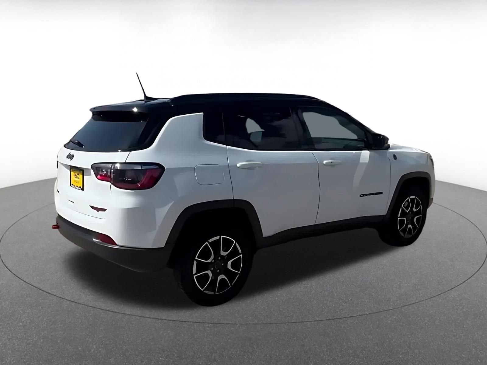 Thumbnail: 2025 Jeep Compass - 15