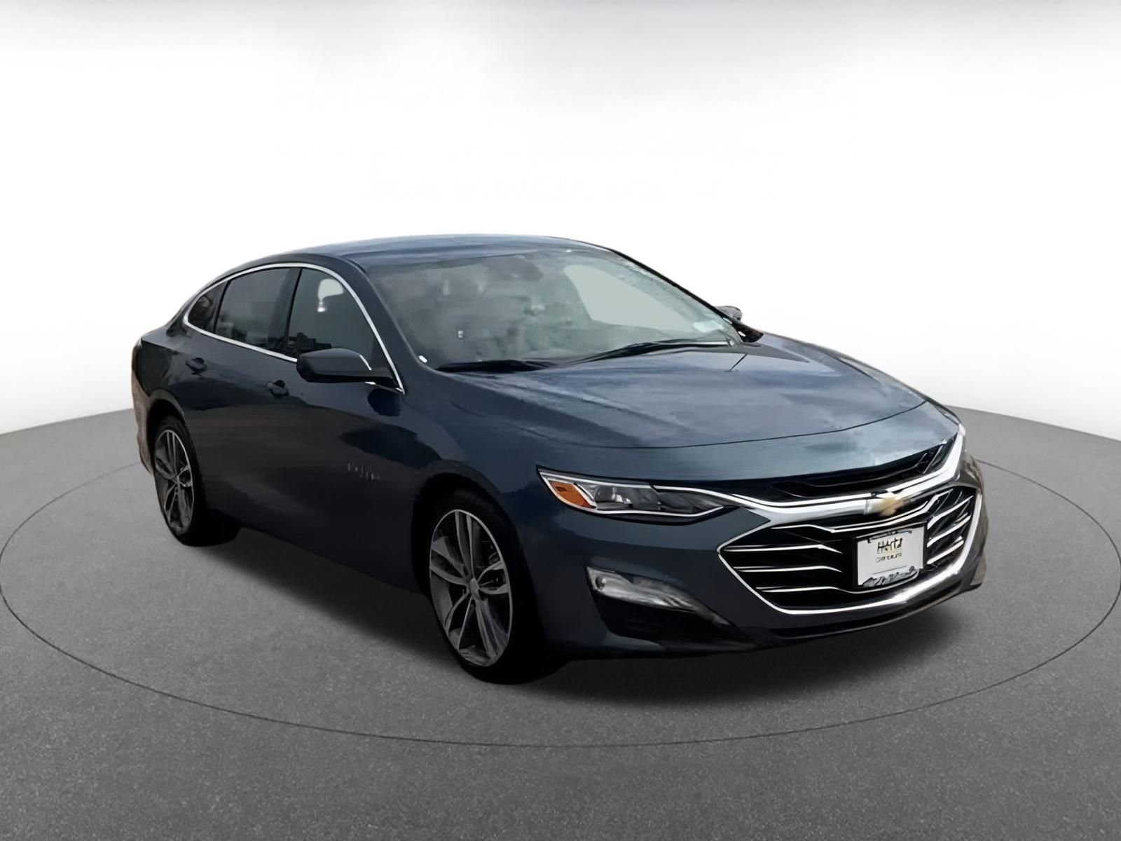 Thumbnail: 2024 Chevrolet Malibu - 3