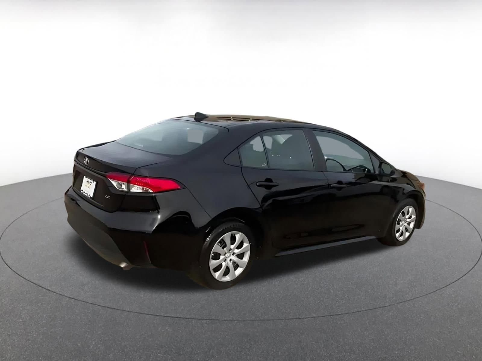 Thumbnail: 2025 Toyota Corolla - 14