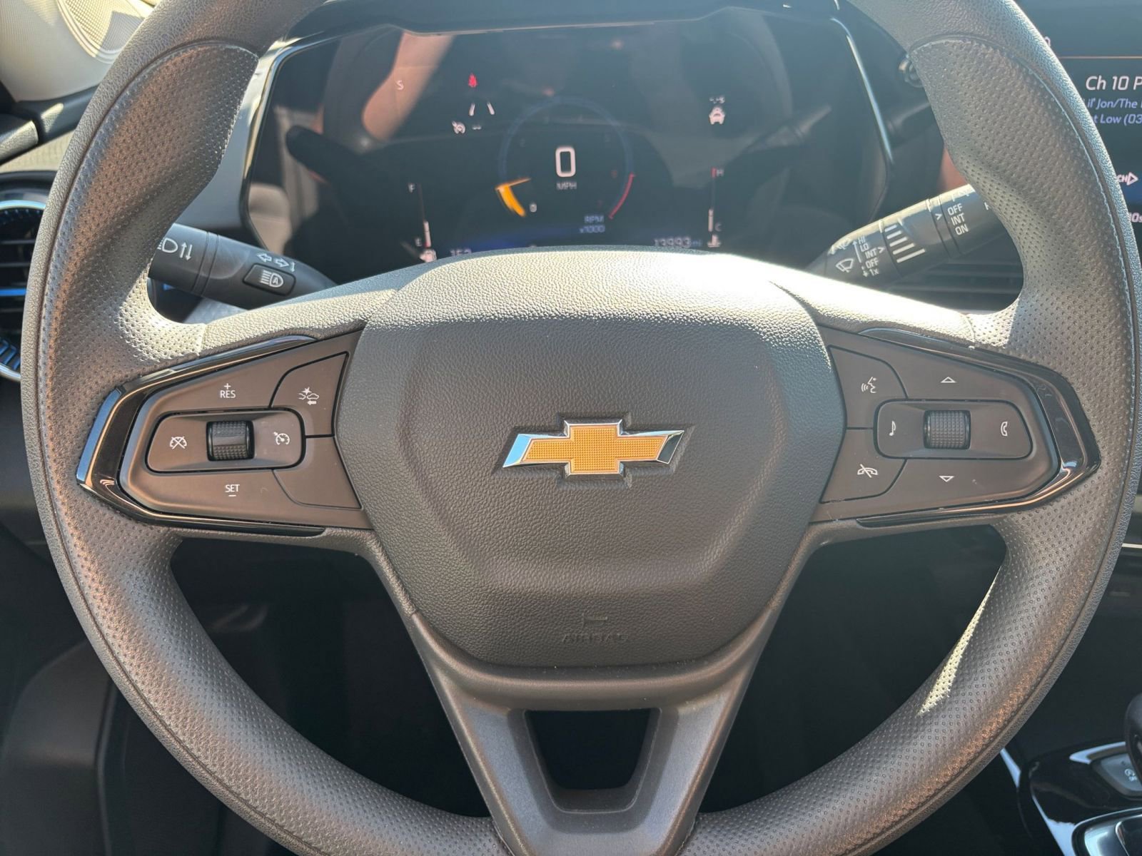 Thumbnail: 2025 Chevrolet Trax - 25