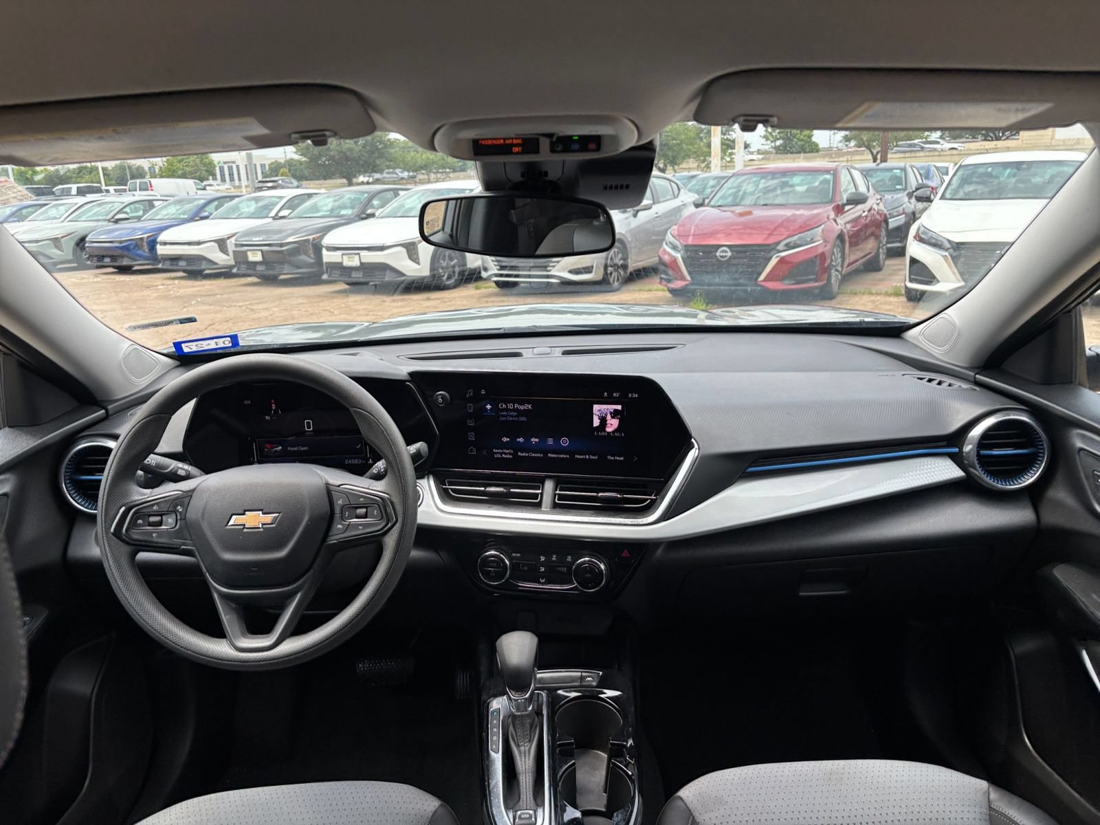 Thumbnail: 2025 Chevrolet Trax - 32