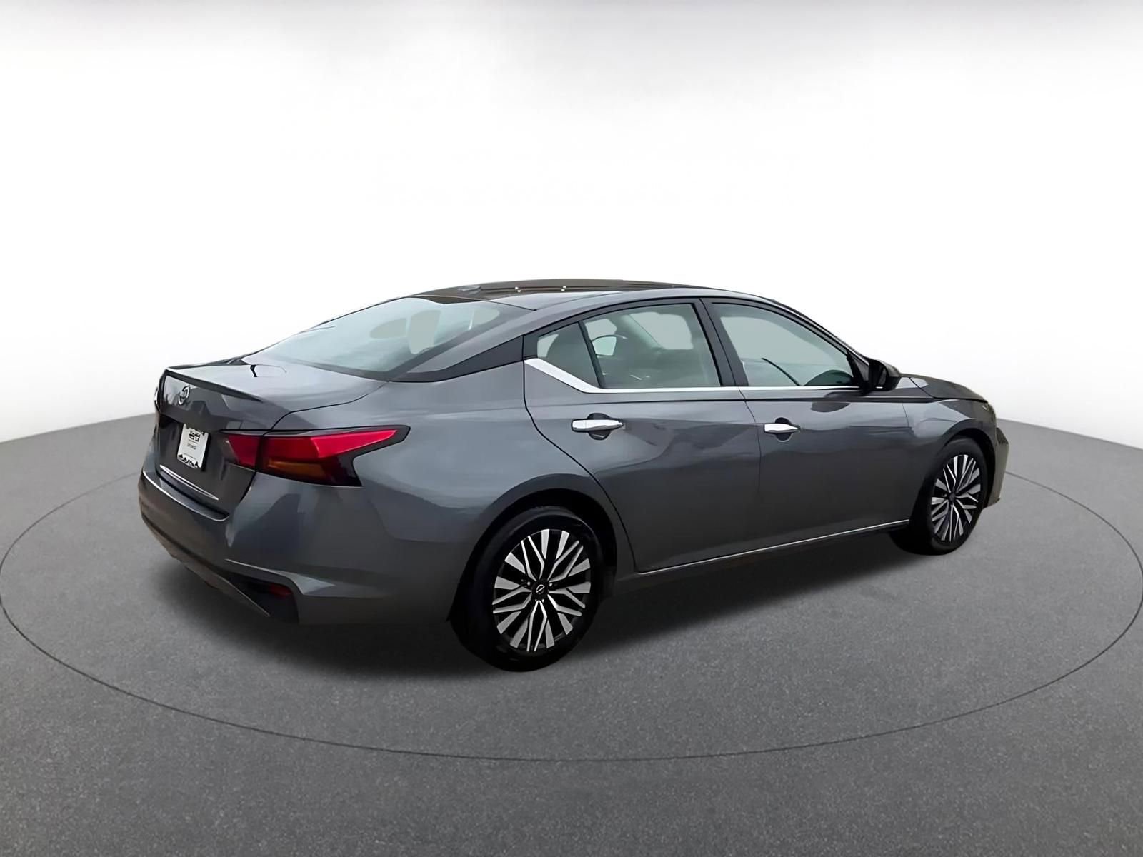 Thumbnail: 2025 Nissan Altima - 15