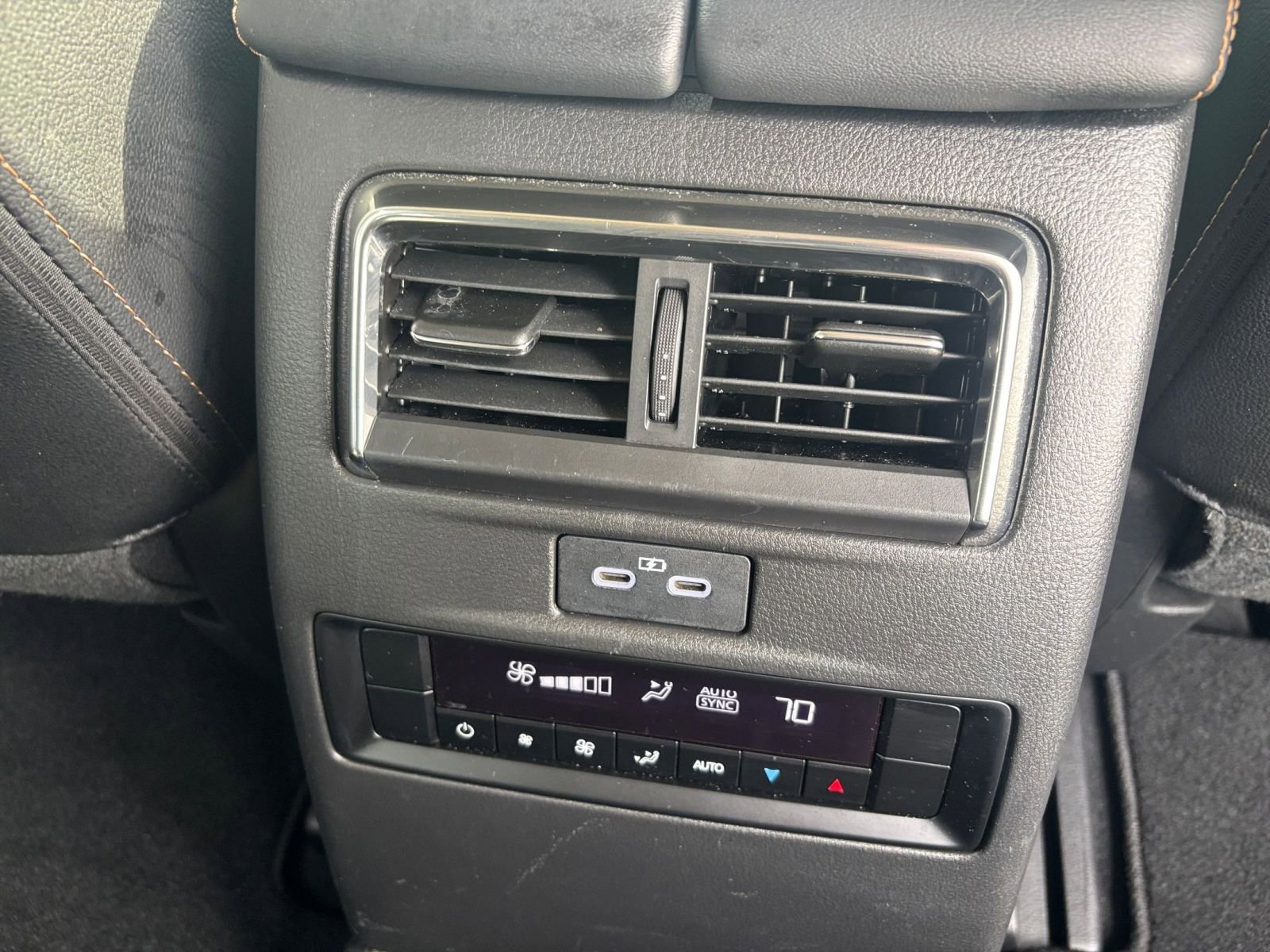 Thumbnail: 2025 Mazda CX-70 - 25