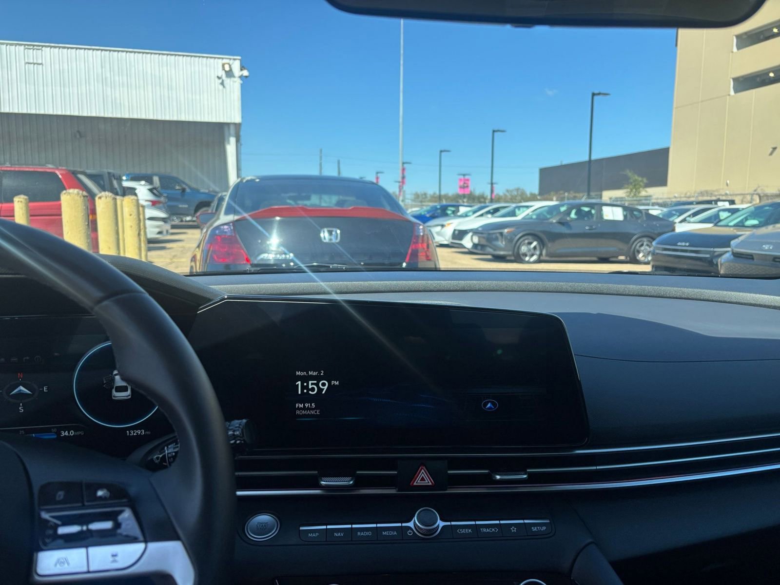 Thumbnail: 2025 Hyundai Elantra - 17