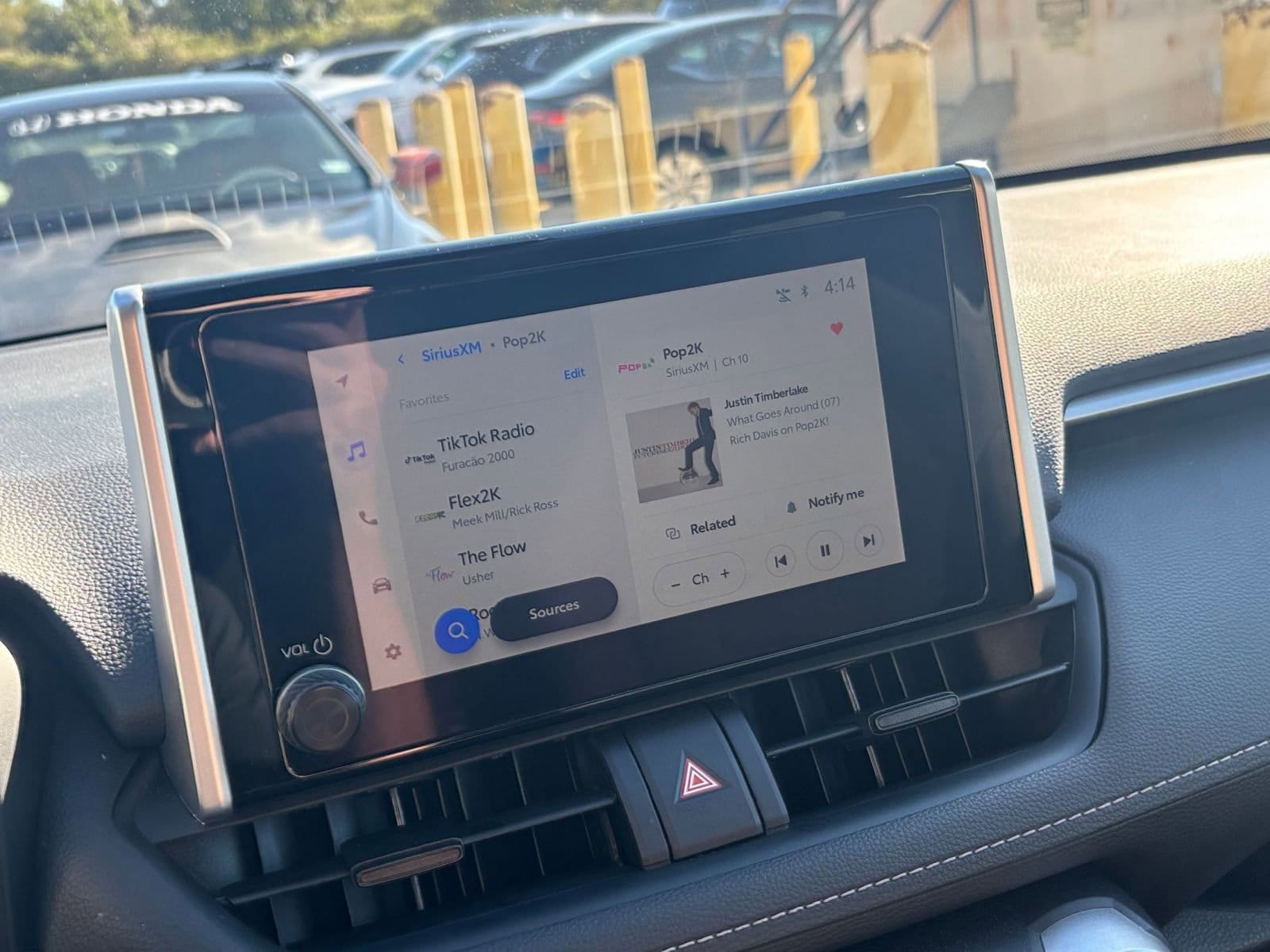 Thumbnail: 2025 Toyota RAV4 - 21